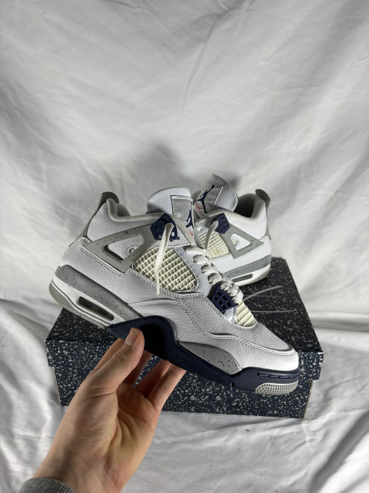 Nike Jordan 4 Retro Midnight Navy Size US 7.5 / EU 40-41 - 2 Thumbnail