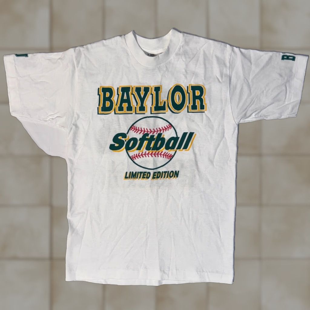 Fruit Of The Loom VINTAGE Baylor University Softball Is Back Tshirt M White Logo 90s Fruit of the Loom T-Shirt Mens Womens Unisex Adults Short Sleeve Crew Neck Size US M / EU 48-50 / 2 - 1 Thumbnail