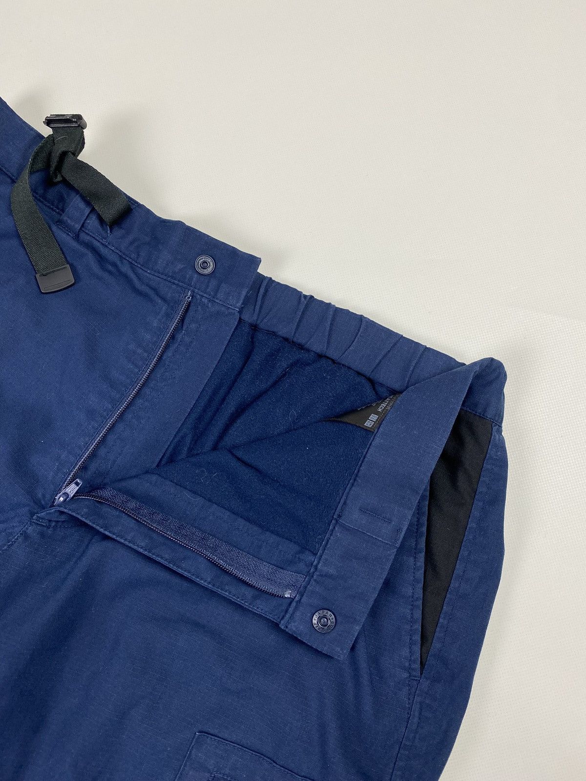 JW Anderson × Uniqlo J W Anderson Uniqlo men’s jogger pants size 30 - 33 Size US 32 / EU 48 - 13 Thumbnail