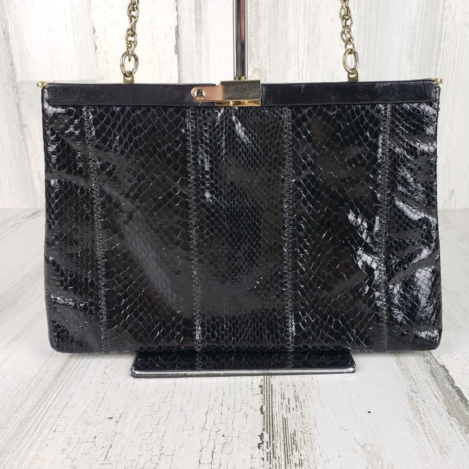Other Palizzio Shiny Black Gold Chain Snakeskin Textured Shoulder Size ONE SIZE - 4 Thumbnail