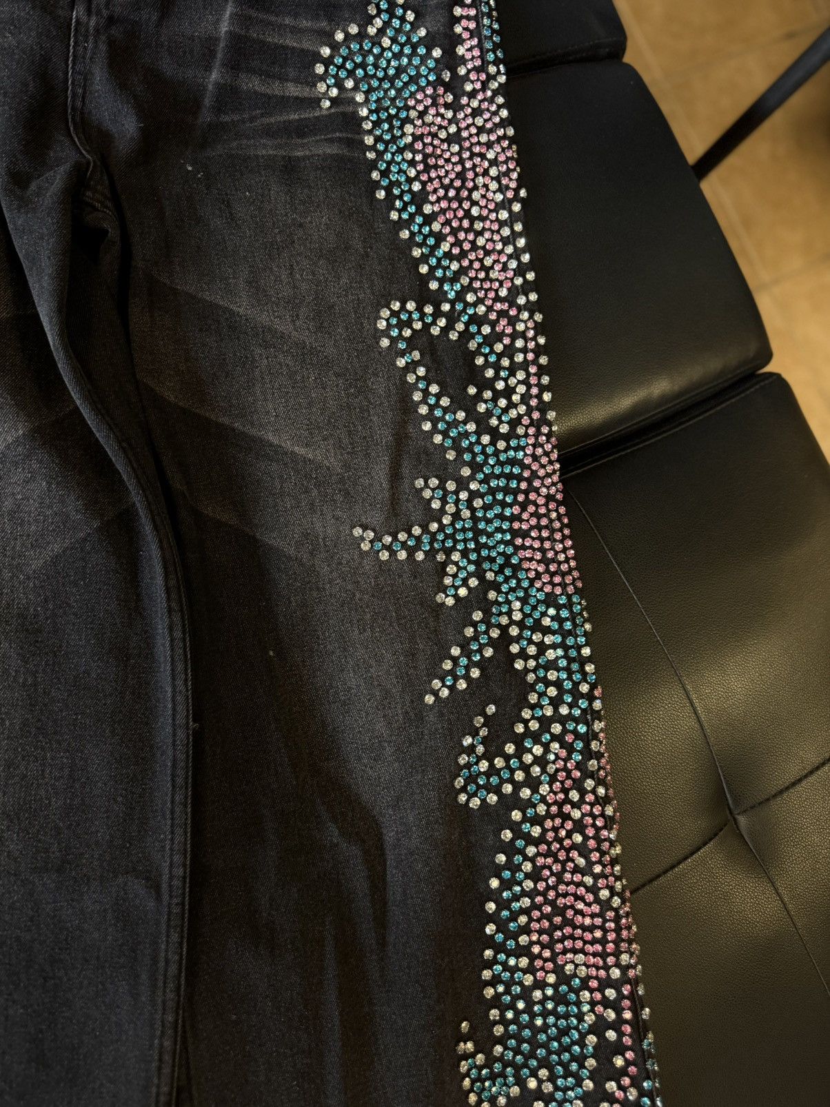 Vale Valley Stone Crystal Rhinestone Baggy Black Jeans Size 30 Size US 30 / EU 46 - 4 Thumbnail