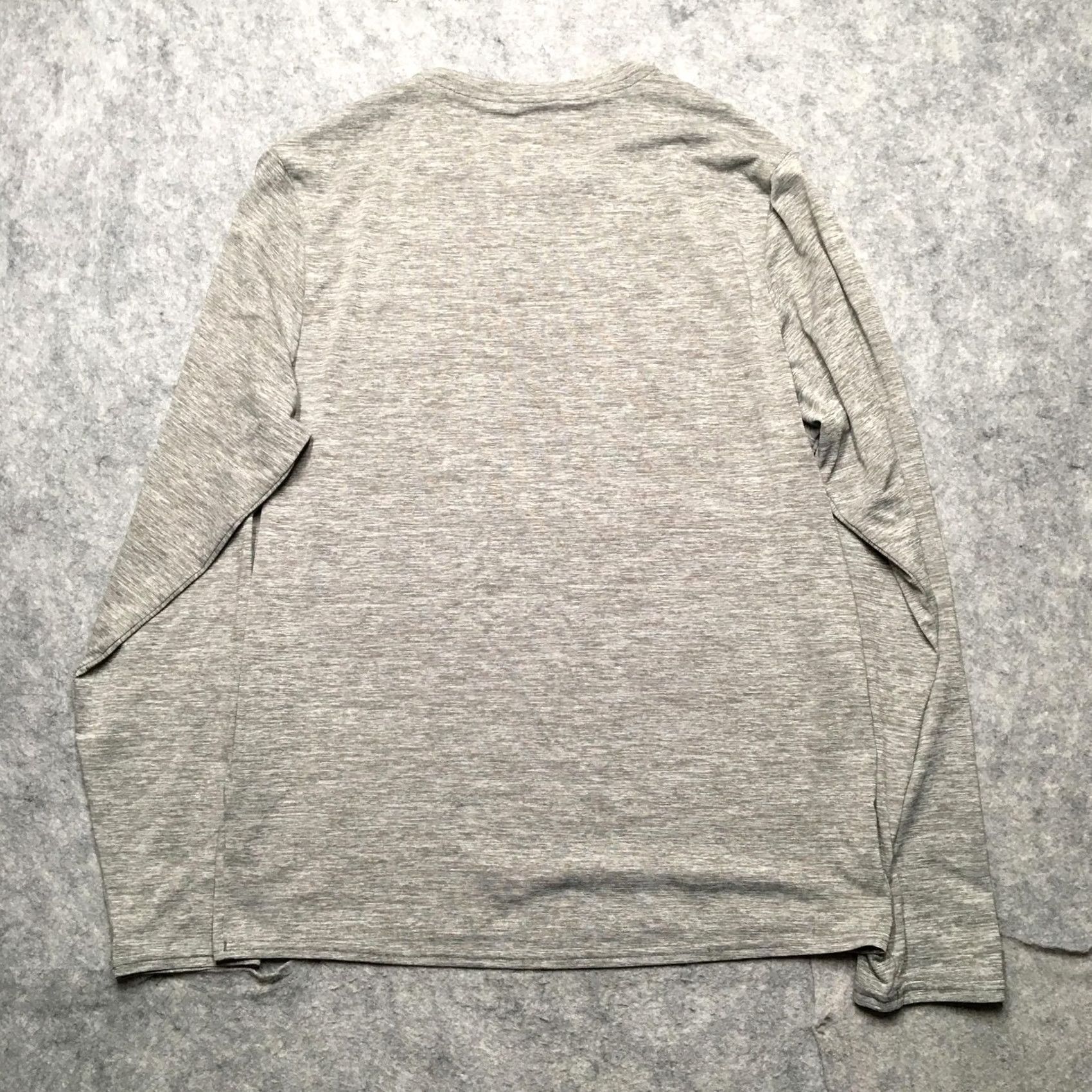 Patagonia Patagonia Shirt Mens Small Gray Long Sleeve Lightweight Performance Hiking Top Size US S / EU 44-46 / 1 - 5 Thumbnail