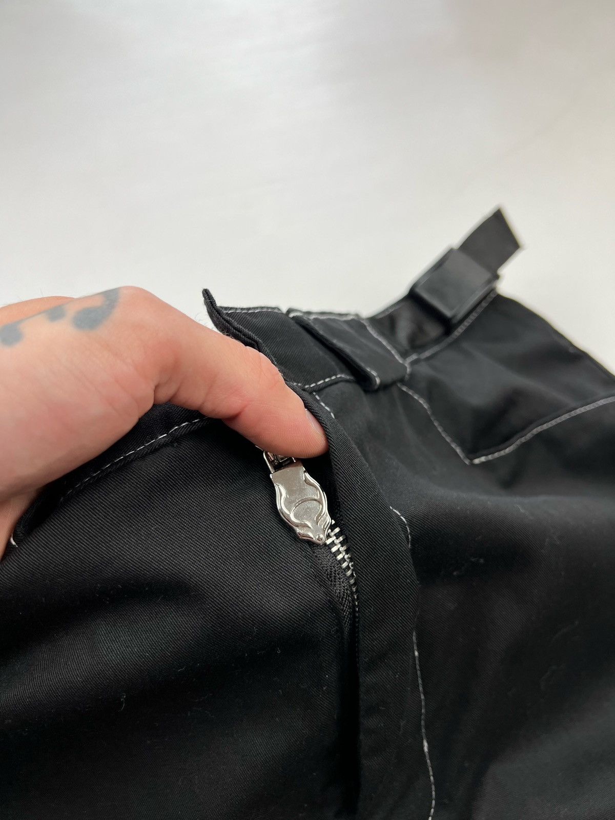 20471120 Y2K AVANT-GARDE MULTIPOCKET RARE CYBERDOG PANTS Size US 32 / EU 48 - 11 Thumbnail