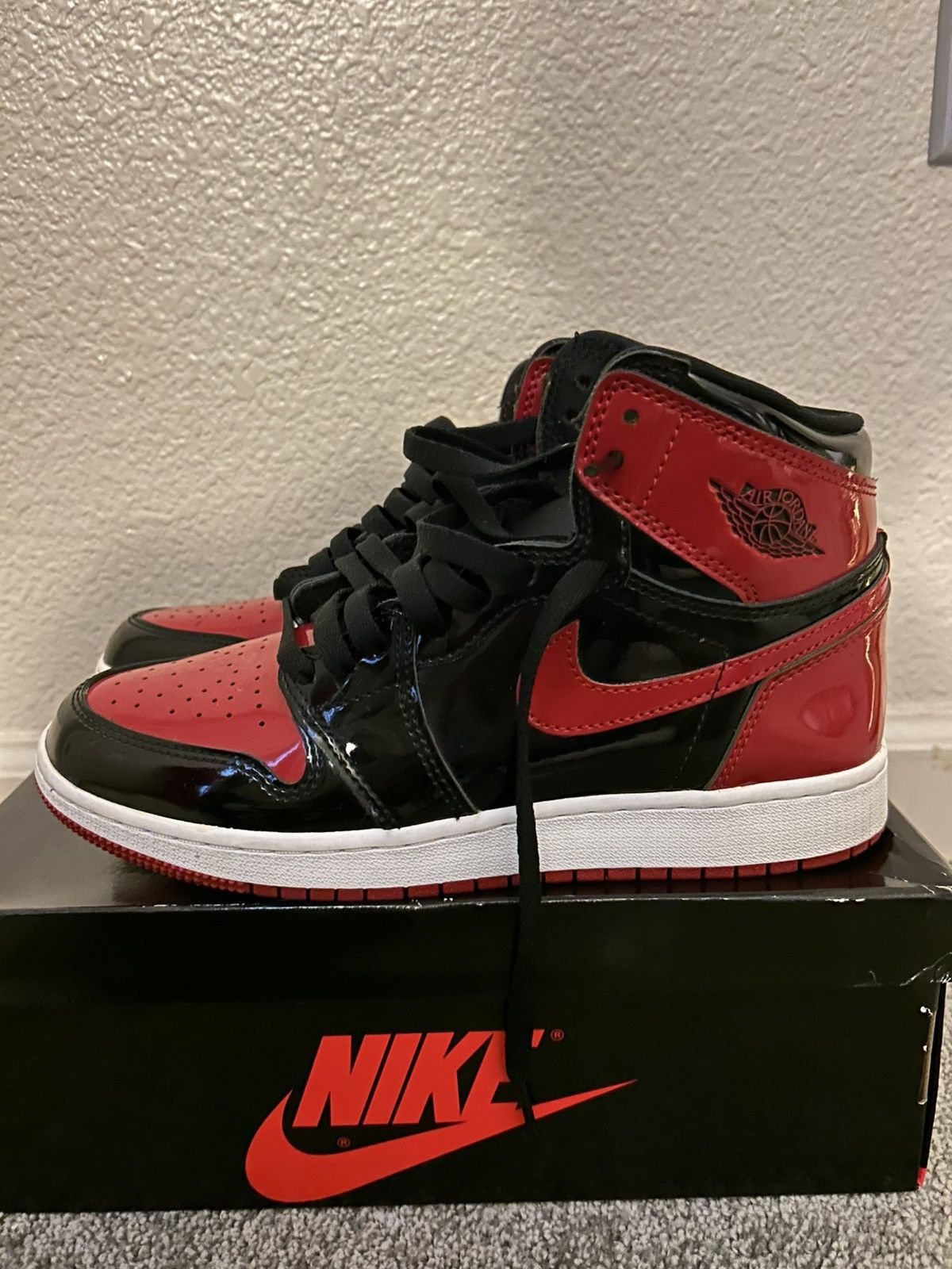 Jordan Brand × Nike Patent Bred 1’s Size US 7 / EU 40 - 2 Thumbnail