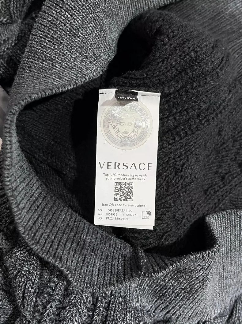 Versace Versace Grey letter cotton sweater Size US M / EU 48-50 / 2 - 7 Thumbnail
