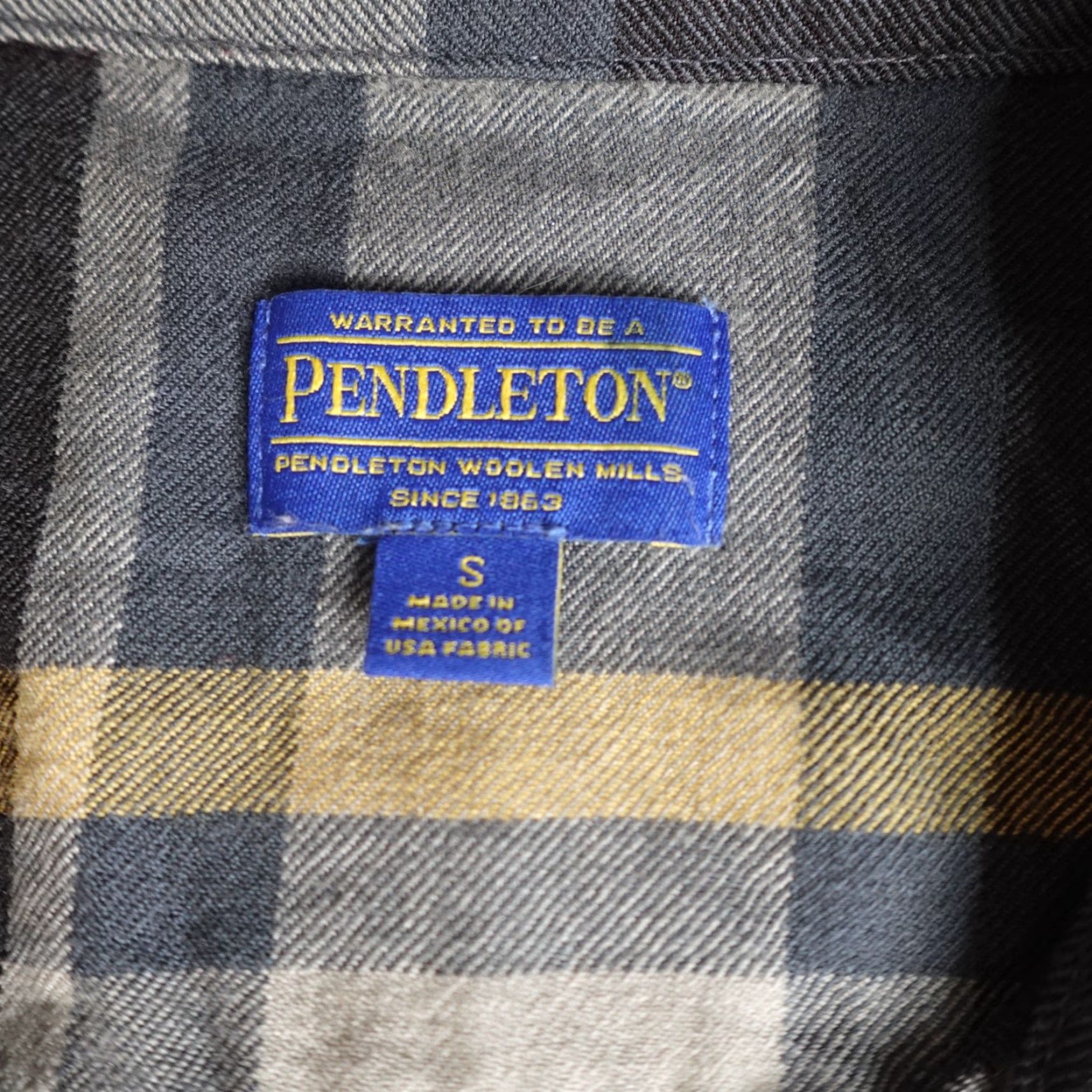 Pendleton VINTAGE Pendleton Womens Shirt Small Gray Blue Plaid Button Front 100% Virgin Wool Size S / US 4 / IT 40 - 7 Thumbnail