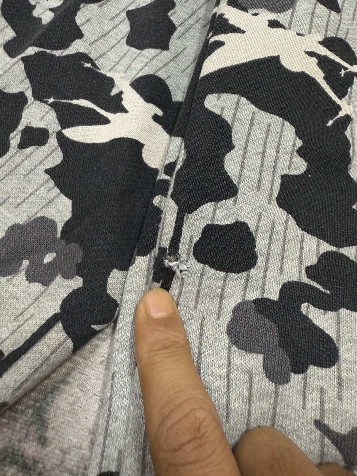 Star Wars × Uniqlo Uniqlo Star Wars The Force Awake Sheerpa ZipUp Sweater Hodie Size US M / EU 48-50 / 2 - 8 Thumbnail