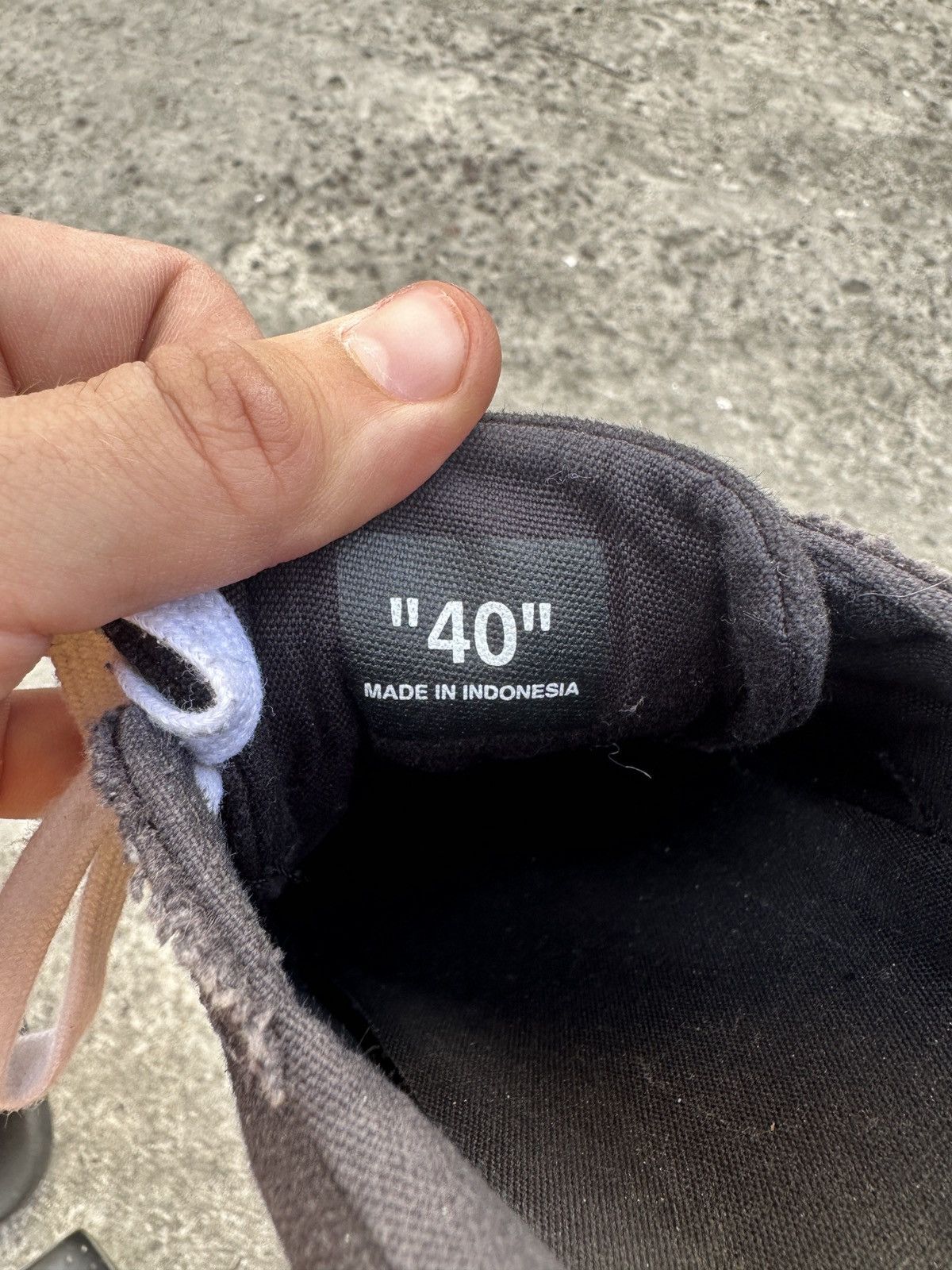 Off-White Vintage Logo Off-White Sneakers Style Rare USA 40 Shoelaces Size US 7 / EU 40 - 9 Thumbnail