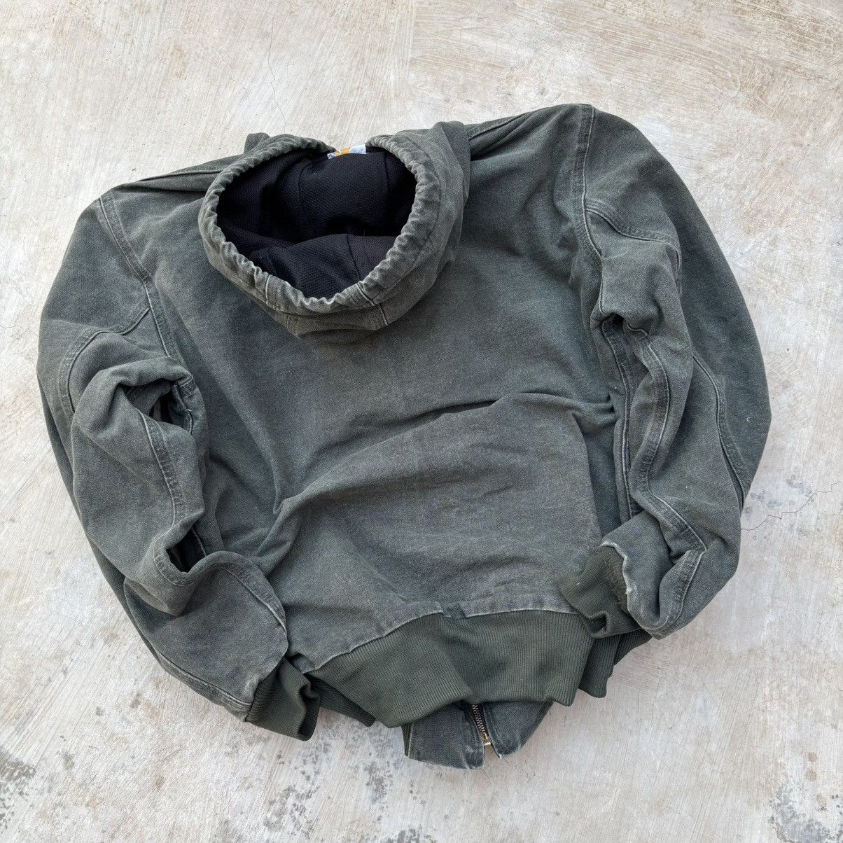 Vintage Sundaded Carhartt Active Jacket J25 Mos
