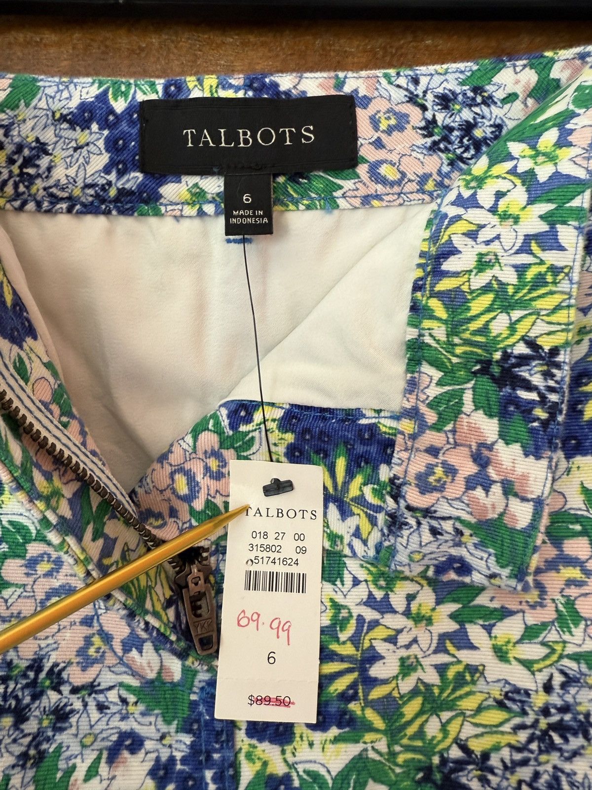 Robert Talbott Talbots Skirt Floral Lined Straight Pencil Size 6 NWT Size 28" / US 6 / IT 42 - 2 Thumbnail