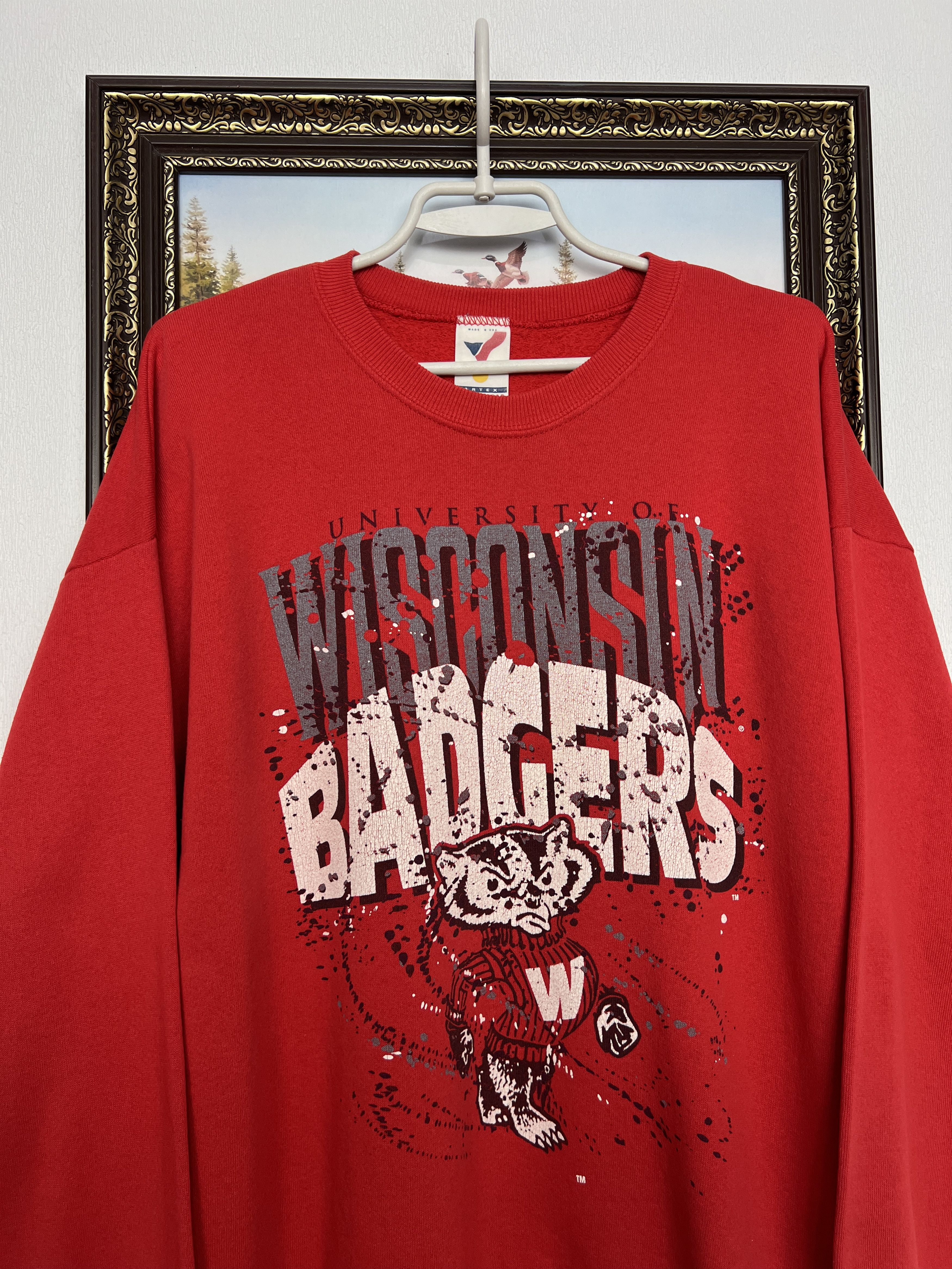 Vintage Vintage NCAA Wisconsin Badgers Big Logo Sweatshirt Crewneck Size US L / EU 52-54 / 3 - 2 Thumbnail