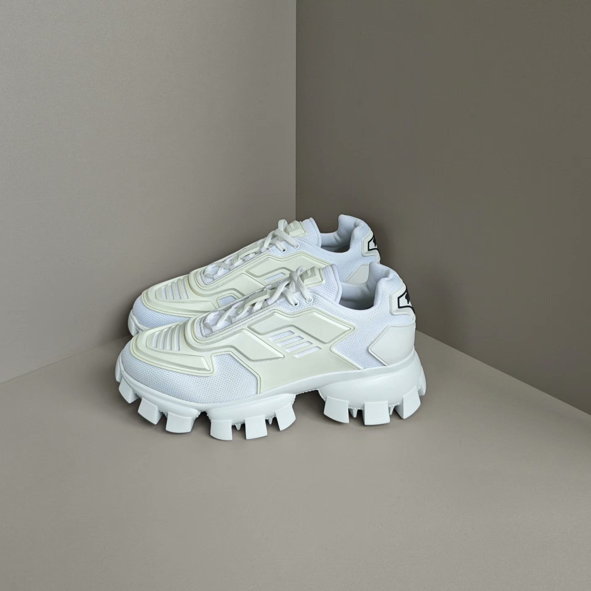 Prada Prada Lowtop Sneakers 9 Men Size US 9 / EU 42 - 1 Thumbnail