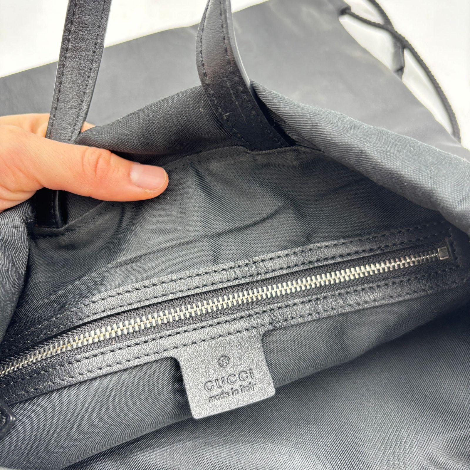 Gucci Gucci "Real" Drawstring Backpack Leather 14.5x15.5 Size ONE SIZE - 4 Thumbnail