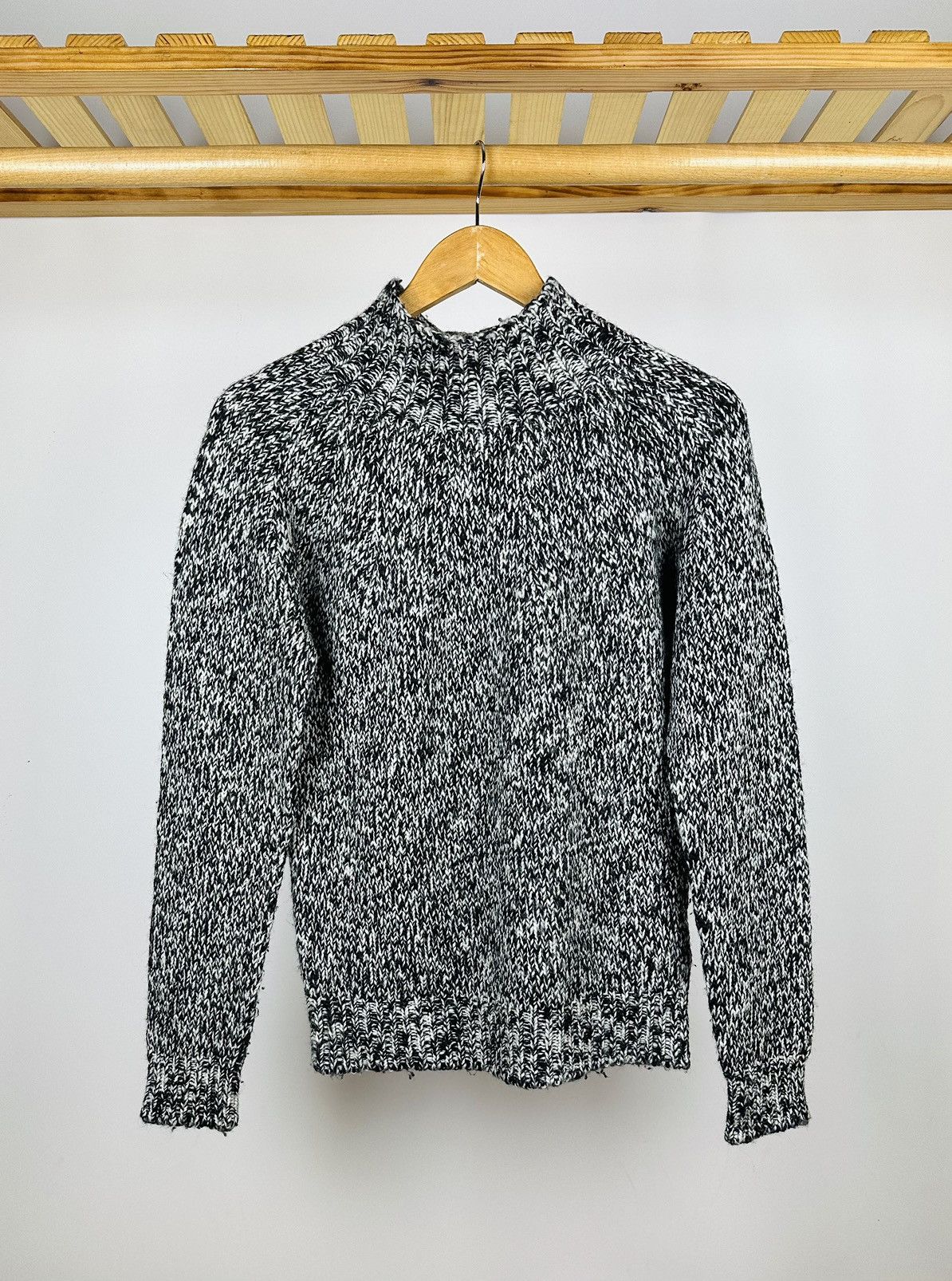 Hugo Boss × Vintage Vintage Hugo Boss Wool Sweater Large Knit Size S Size US S / EU 44-46 / 1 - 1 Thumbnail