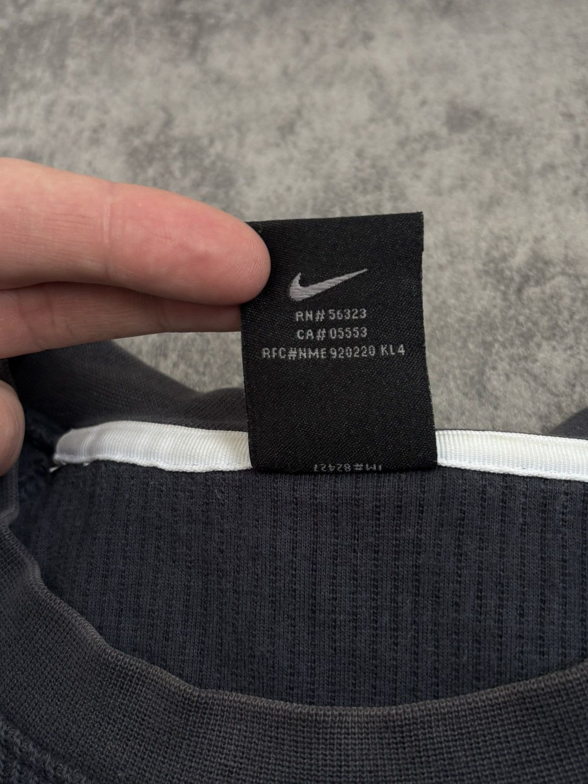 Nike Vintage Nike y2k sweatshirt embroidery swoosh Size US L / EU 52-54 / 3 - 12 Thumbnail