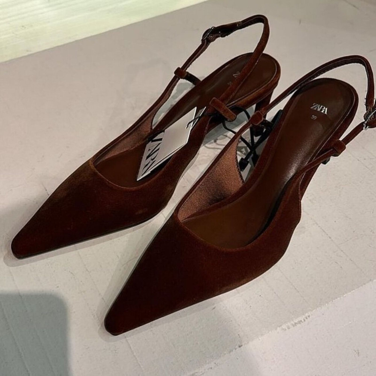 Zara RARE!!! ZARA Pointed Toe Heels NWT Size US 8 / IT 38 - 5 Thumbnail