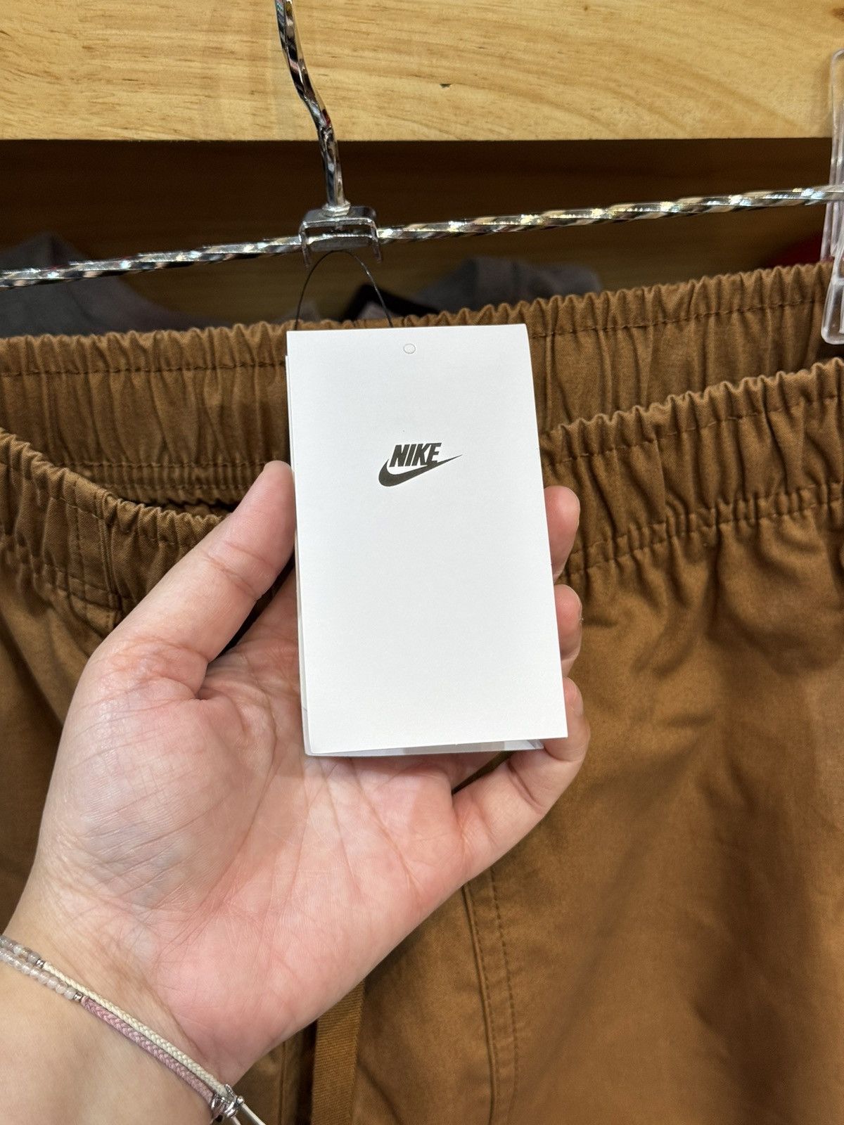 Nike Nike Loose Fit Taper Leg Regular Length Pants Size US 30 / EU 46 - 11 Thumbnail
