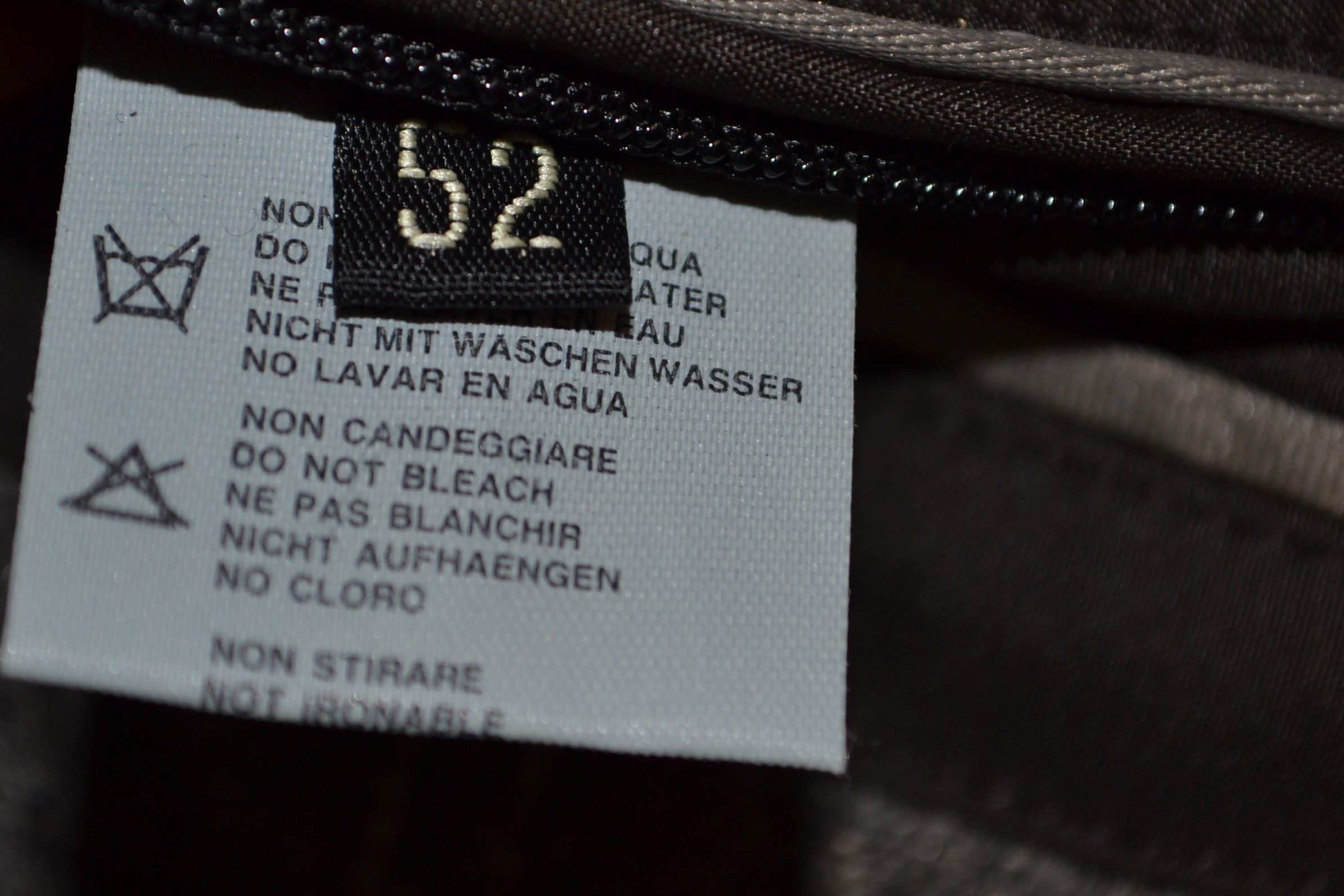 Corneliani Corneliani 52 size L-XL 42 Brown Nylon Coat Overcoat Size US L / EU 52-54 / 3 - 8 Thumbnail