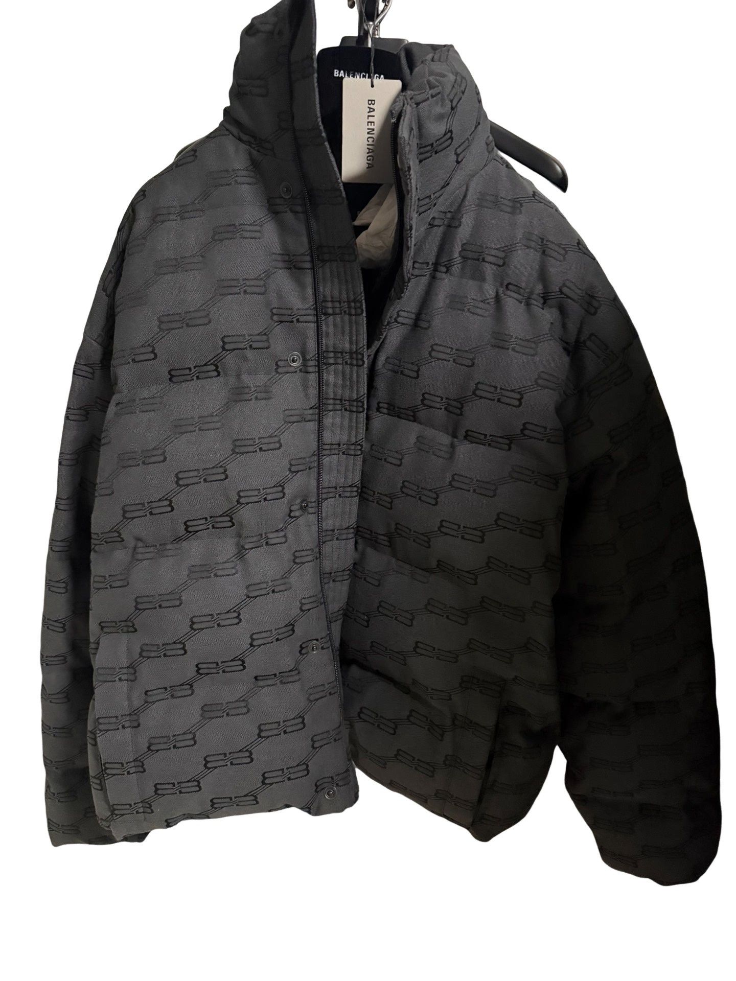 Balenciaga Balenciaga BB Monogram Puffer Jacket 44 Size US S / EU 44-46 / 1 - 1 Thumbnail