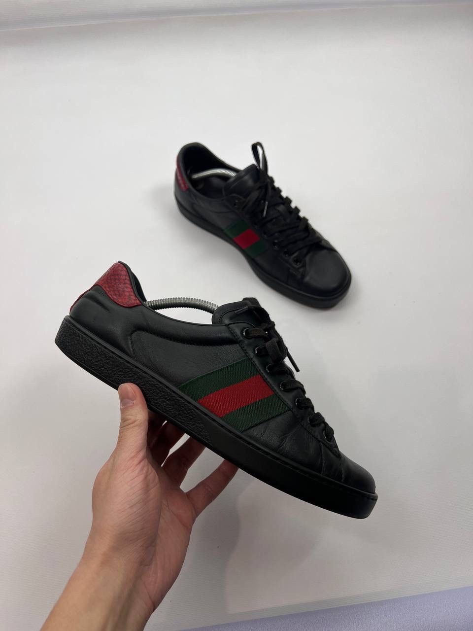 Gucci Gucci Ace black leather classic sneaker size 8 1/2 Size US 8 / EU 41 - 6 Thumbnail