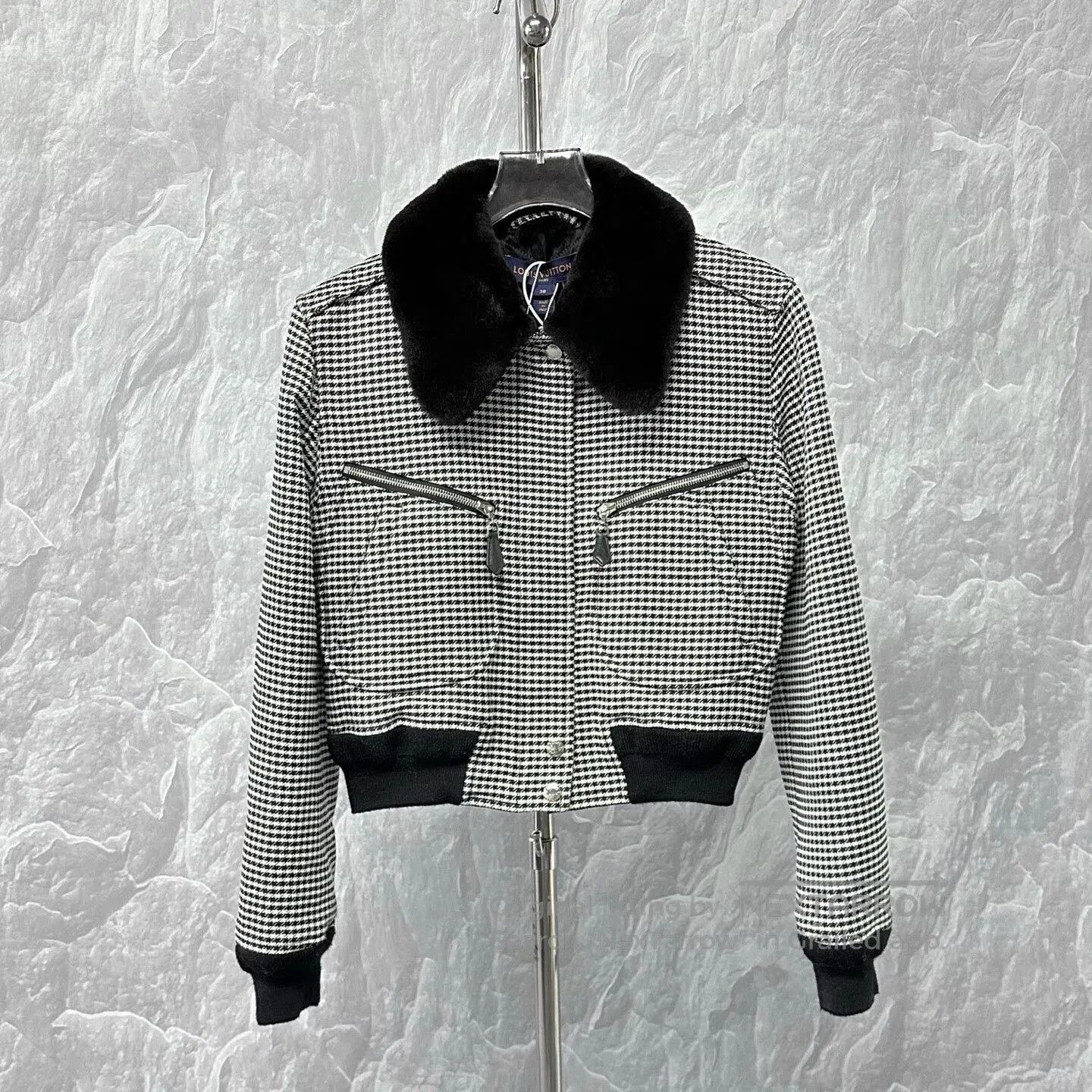 Louis Vuitton louis vuitton houndstooth zip wool jacket. Size M / US 6-8 / IT 42-44 - 1 Thumbnail