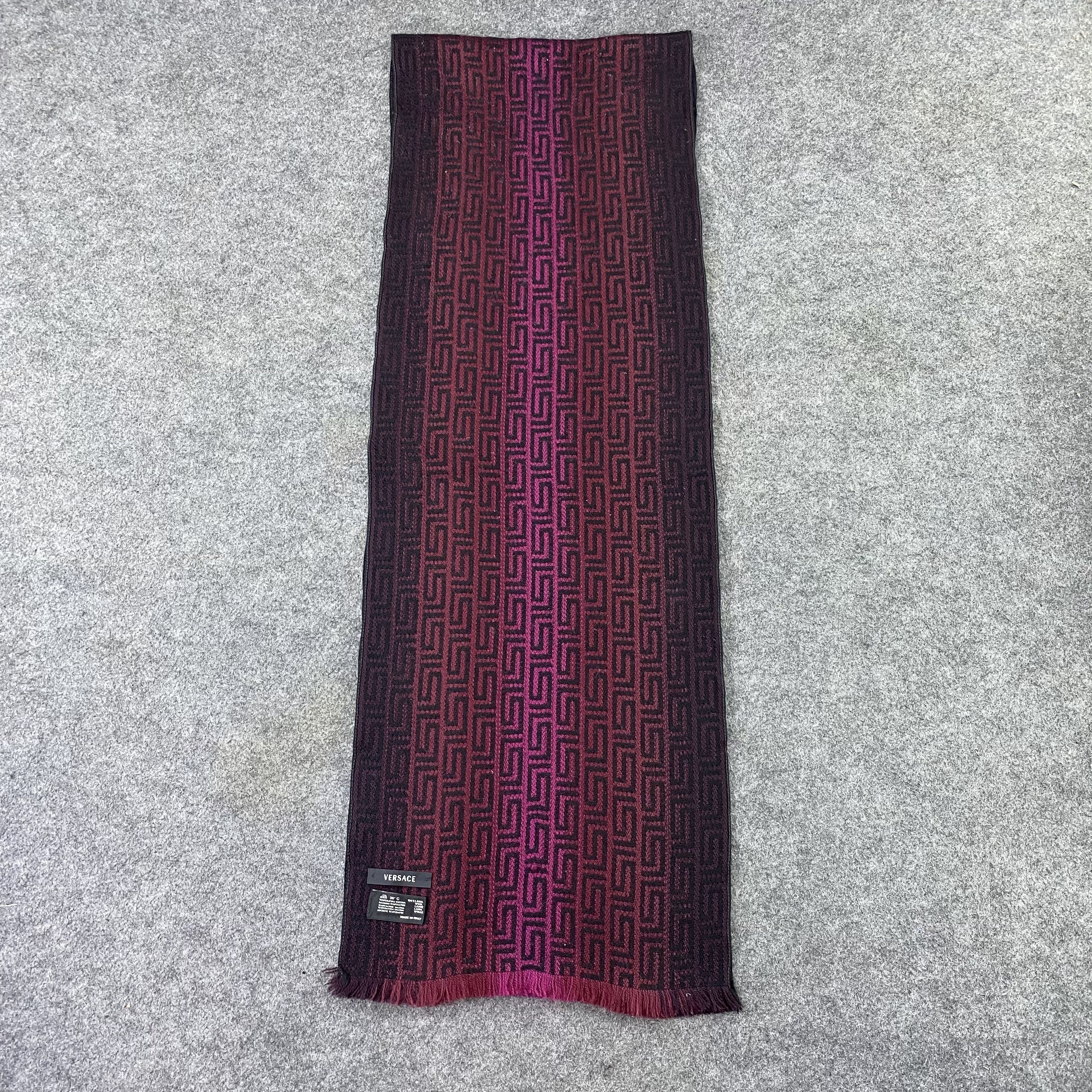 Versace Versace Tone color Scarf / Muffler / Neckwear - T1158 Size ONE SIZE - 2 Thumbnail
