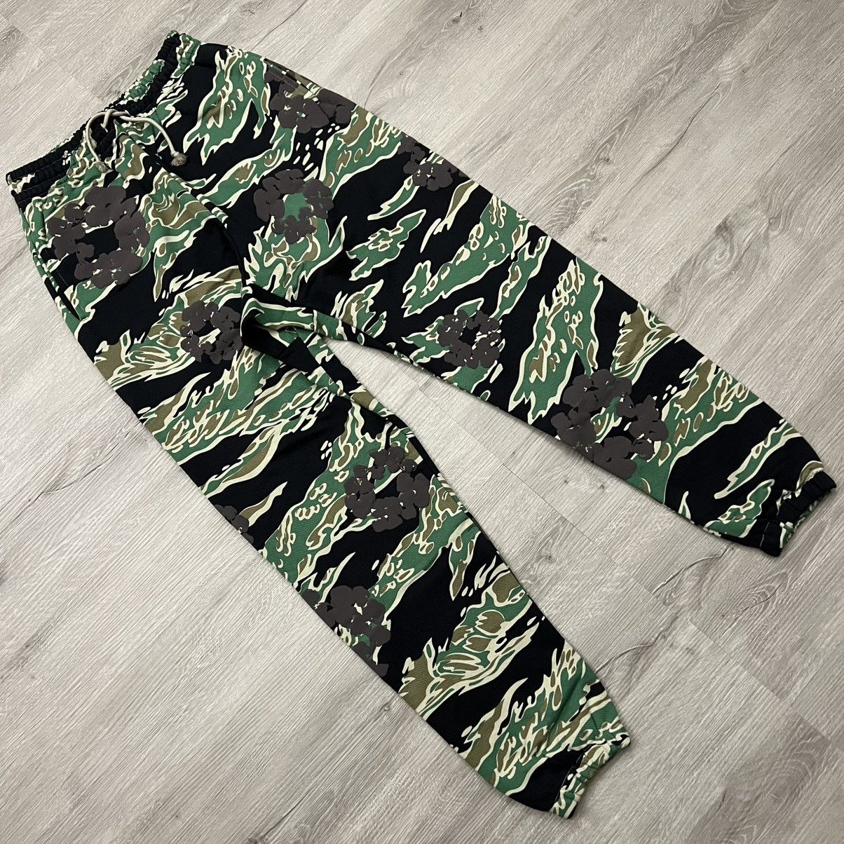 Denim Tears Cotton Wreath Sweatpants Camo