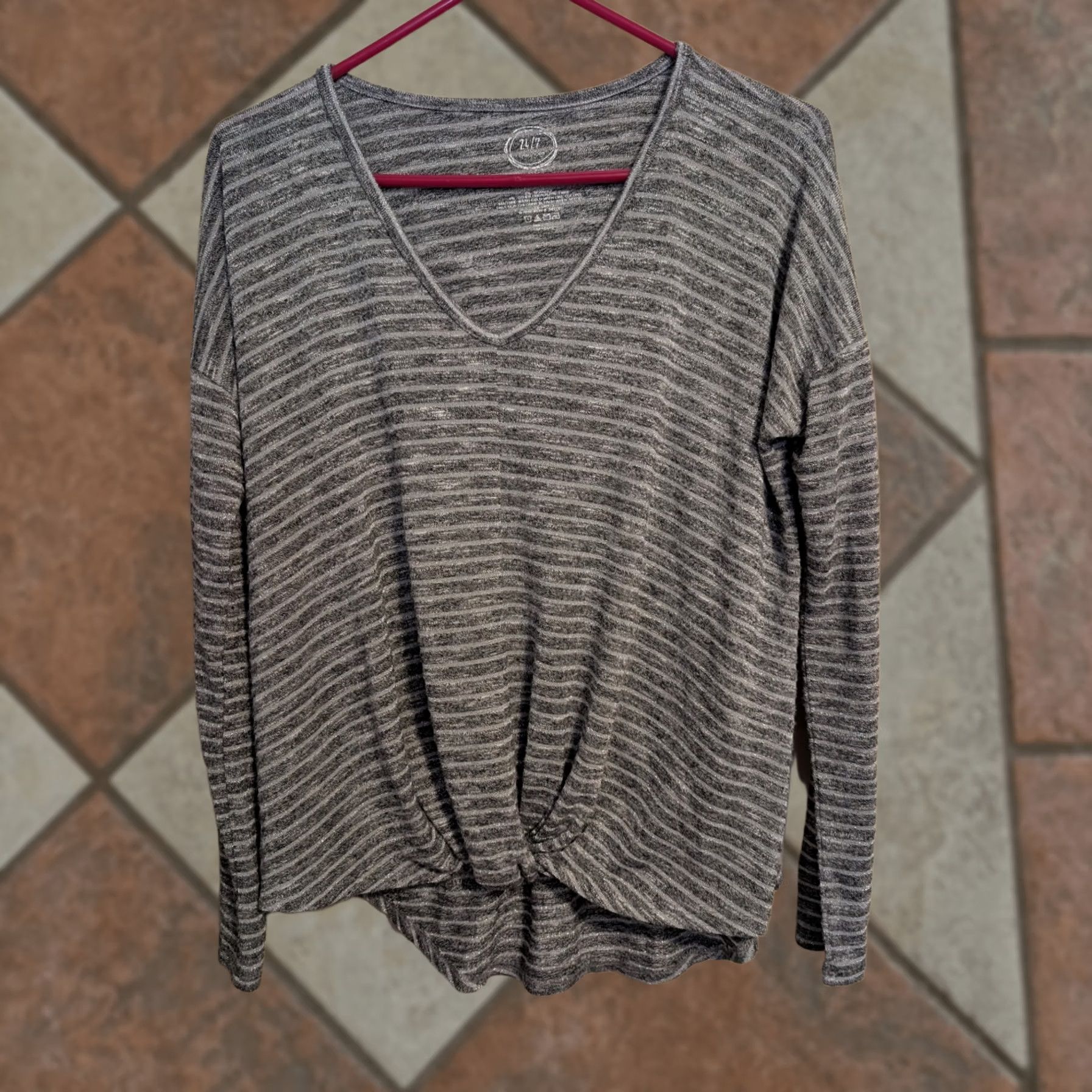 Vintage Maurices Shirt XS Holiday Gray Shimmer Stripe Twist Front Hem V Neck Pullover Top Size XS / US 0-2 / IT 36-38 - 1 Thumbnail