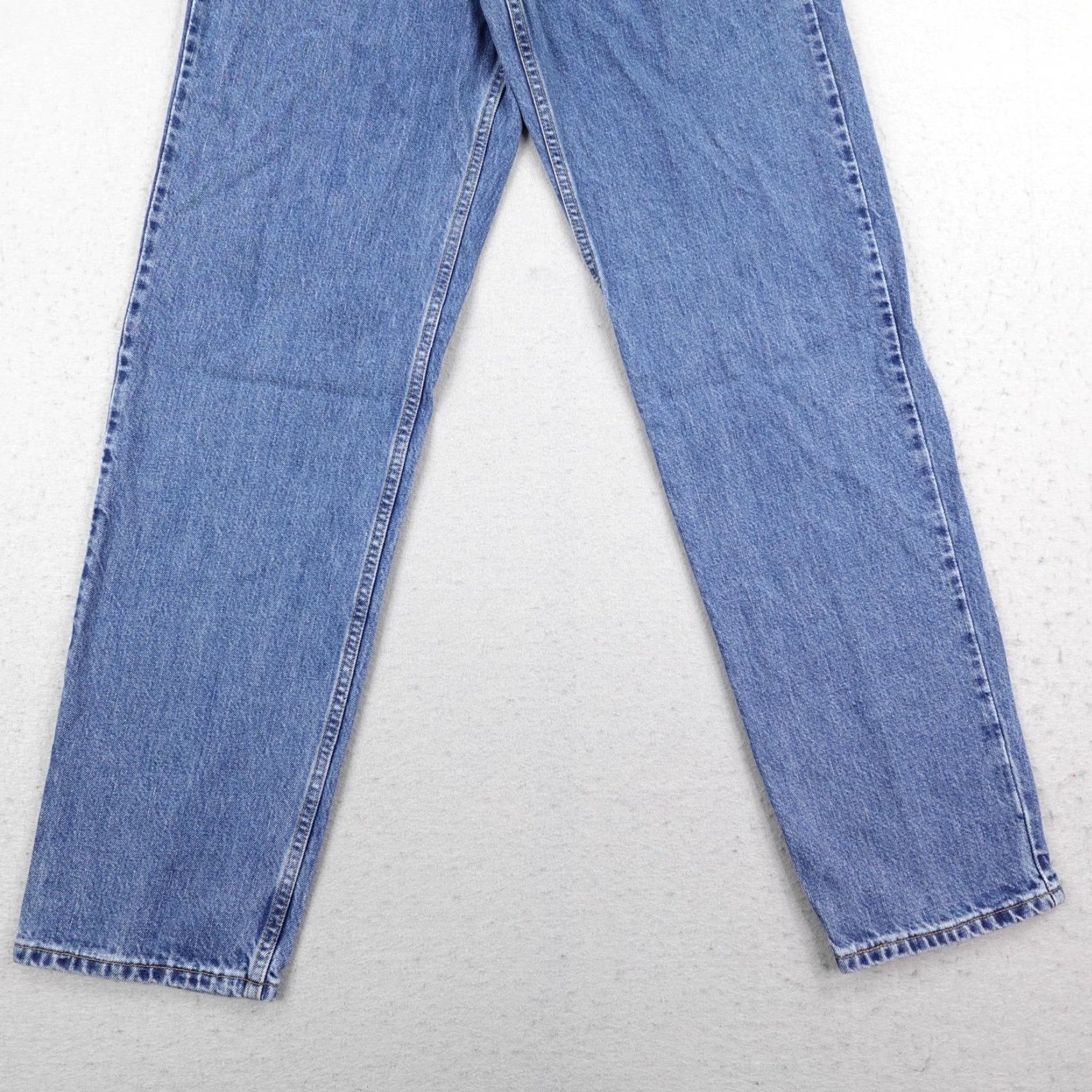 Levi's VINTAGE Levi's 550 Jeans Mens 36x36 Blue Denim Relaxed Tapered Leg 2001 Y2K (Note: ensure no extra spaces) Size US 36 / EU 52 - 3 Thumbnail