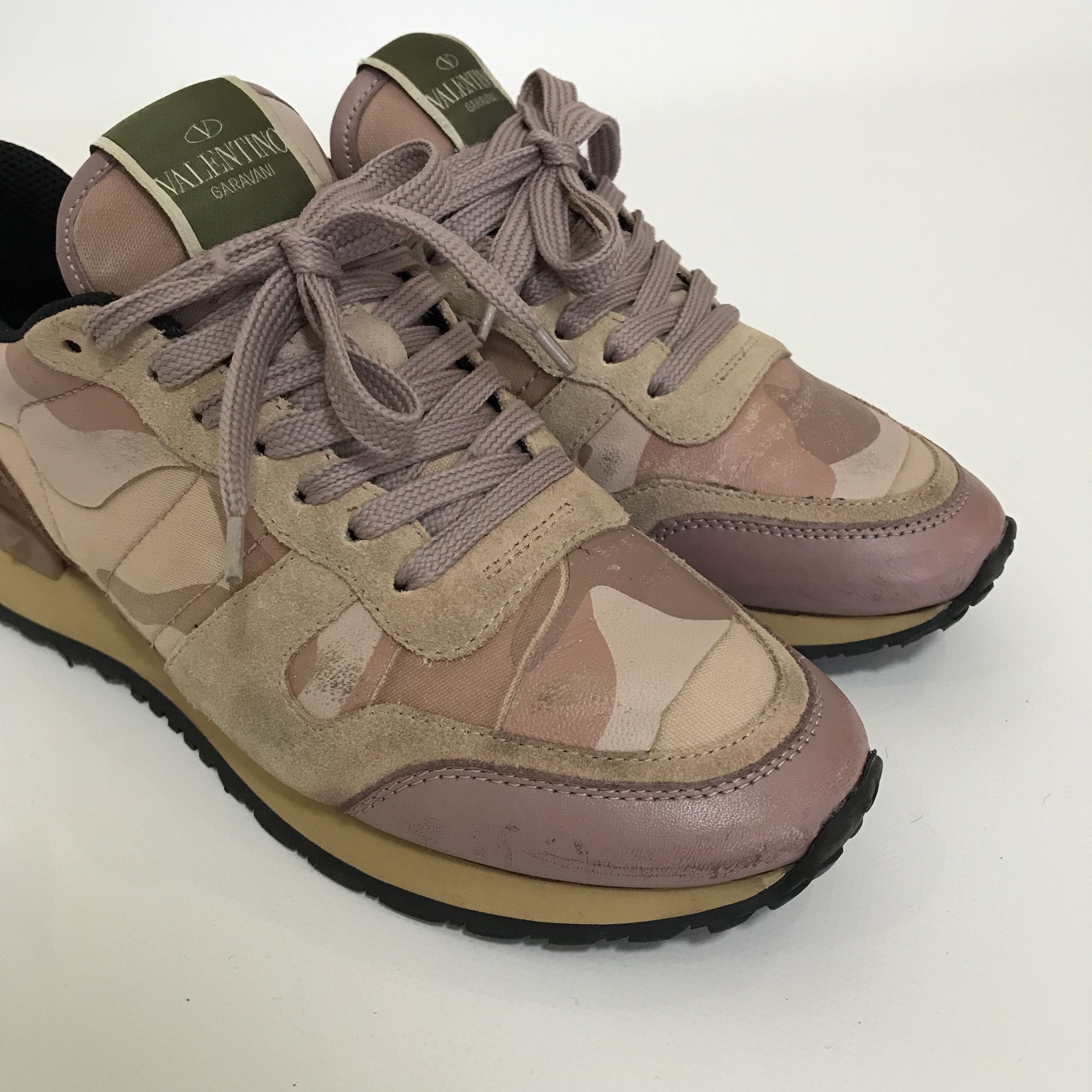 Valentino VALENTINO Garavani Rockrunner Pink Camouflage Sneakers Shoes Size US 7 / IT 37 - 12 Thumbnail