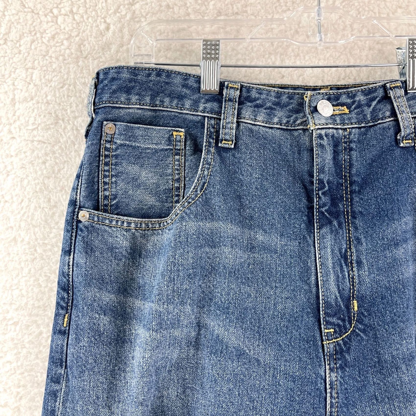 Vintage VINTAGE Anthropologie Pilcro Joey High Rise Straight Jeans Womens 31 Destroyed Denim Size 24" / US 00 / IT 34 - 4 Thumbnail
