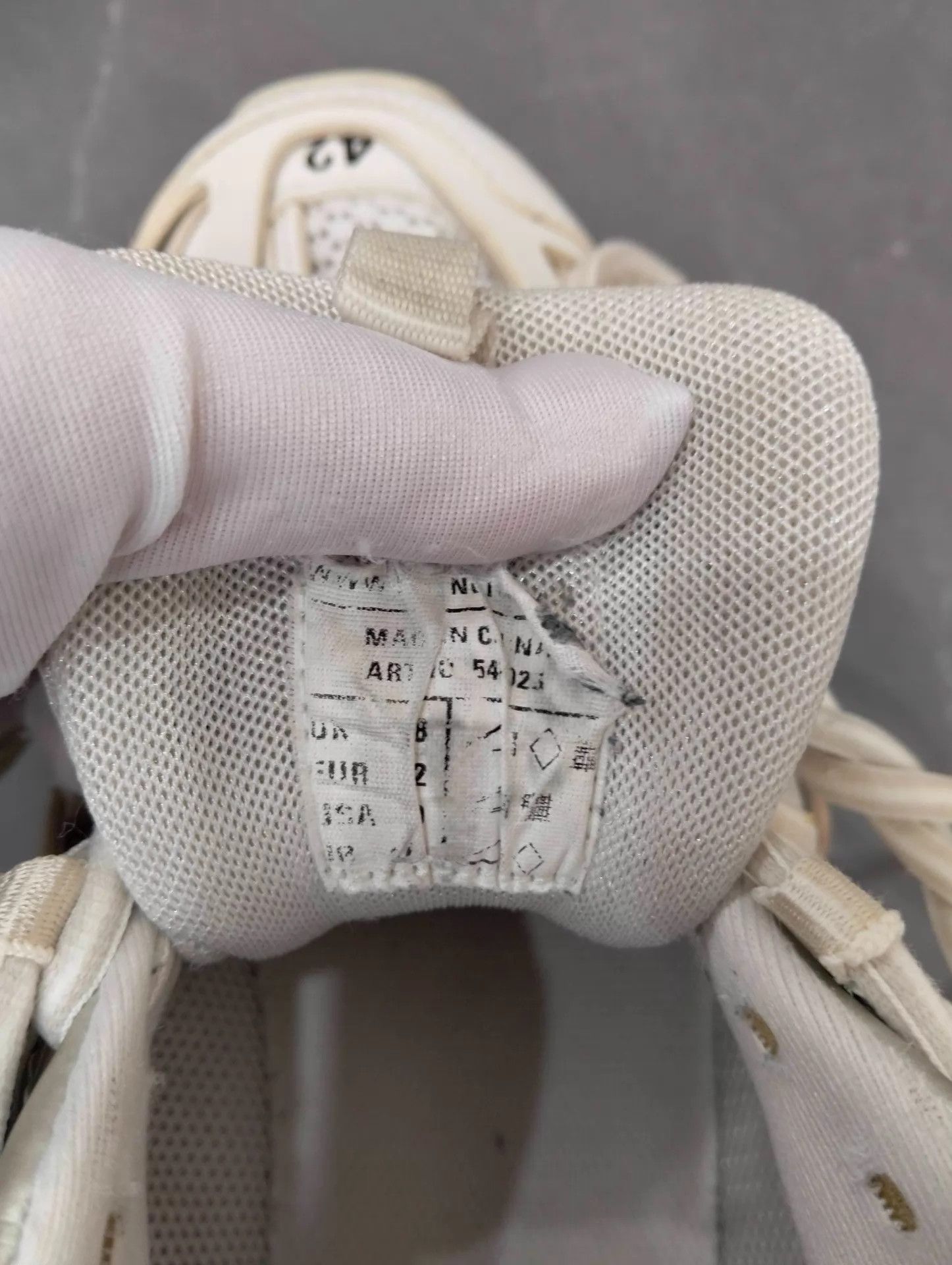 Balenciaga Balenciaga Track 1.0 White Sneakers 42 Size US 9 / EU 42 - 8 Thumbnail