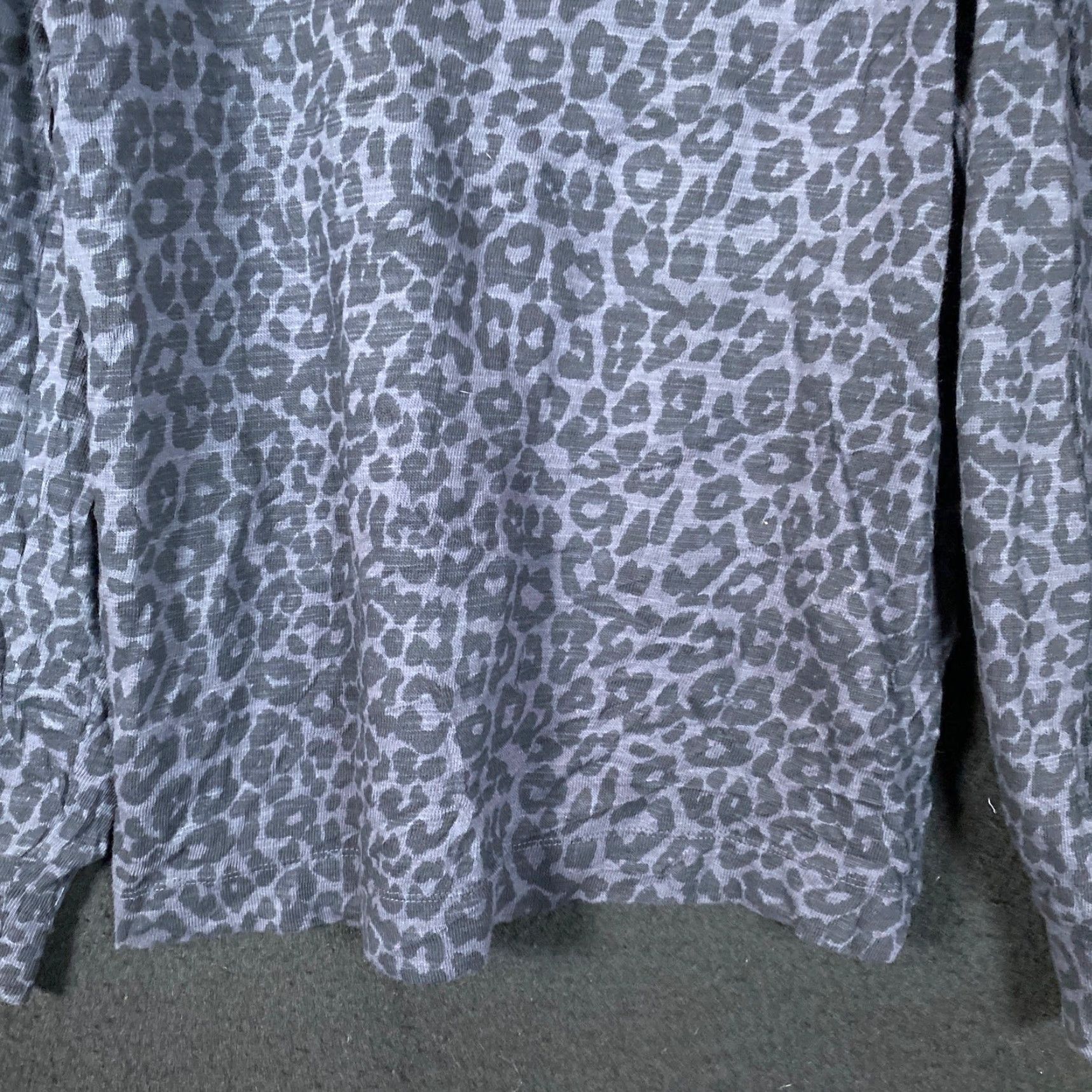 Loft Loft Womens Shirt Dark Gray Black Leopard Print Crew Neck 100% Cotton XS Size XS / US 0-2 / IT 36-38 - 3 Thumbnail