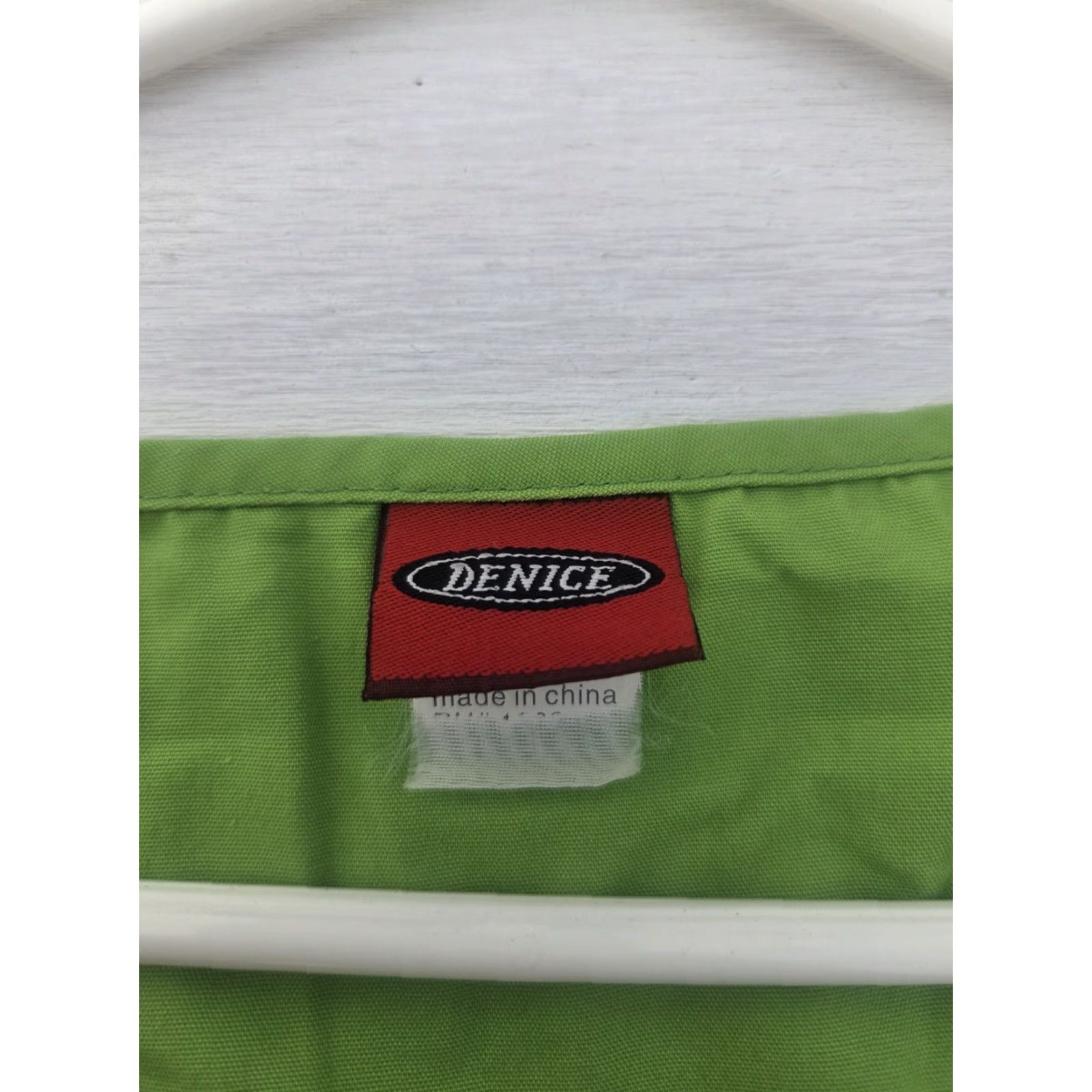 Vintage Denice Scrub Top Womens 3X Green Embroidered Medical Nurse Vet Dental Shirt Adult Womens Size XXL / US 16-18 / IT 52-54 - 5 Thumbnail