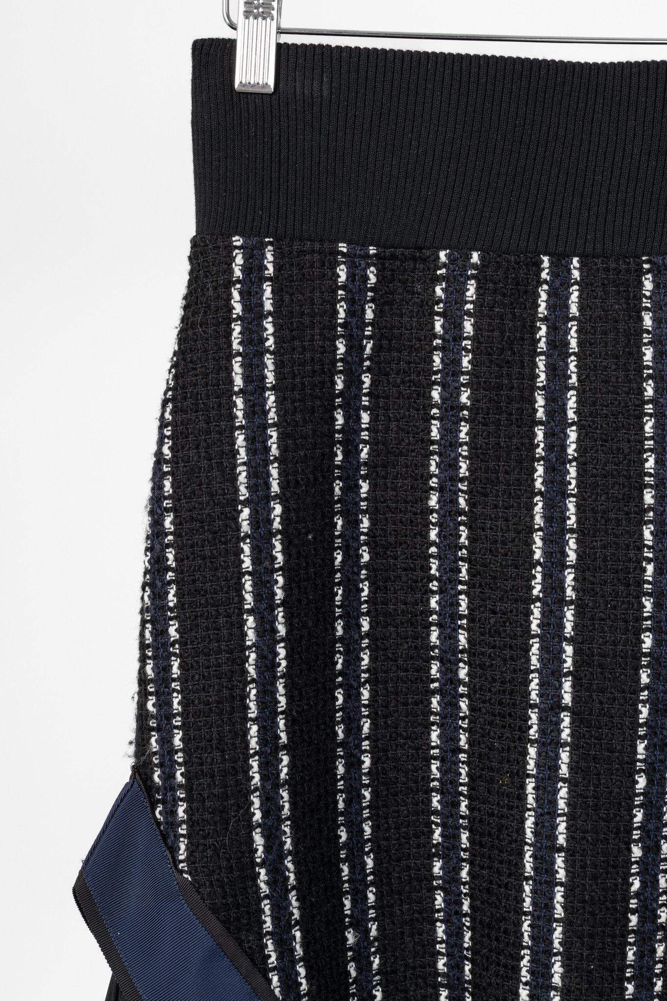 Sacai Sacai Luck R15 Black Striped Tweed Pleated-Trim Pencil Skirt Size 27" / US 4 / IT 40 - 4 Thumbnail