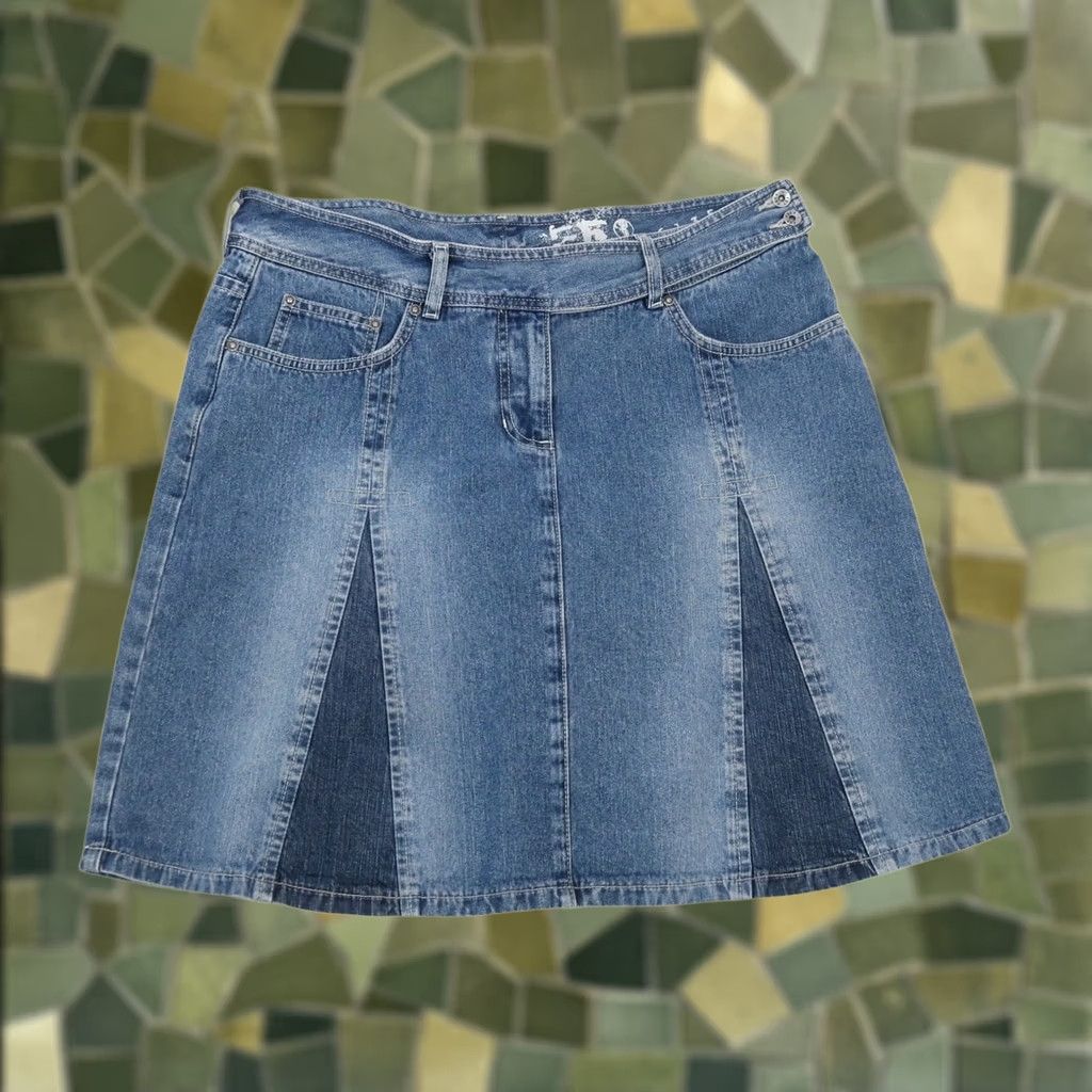FatFace VINTAGE Fat Face Blue Denim Panel A-Line Mini Skirt XL Regular Women Cotton Denim Short Skirt Fall Spring Summer Womens Size 40" / US 18 - 1 Thumbnail