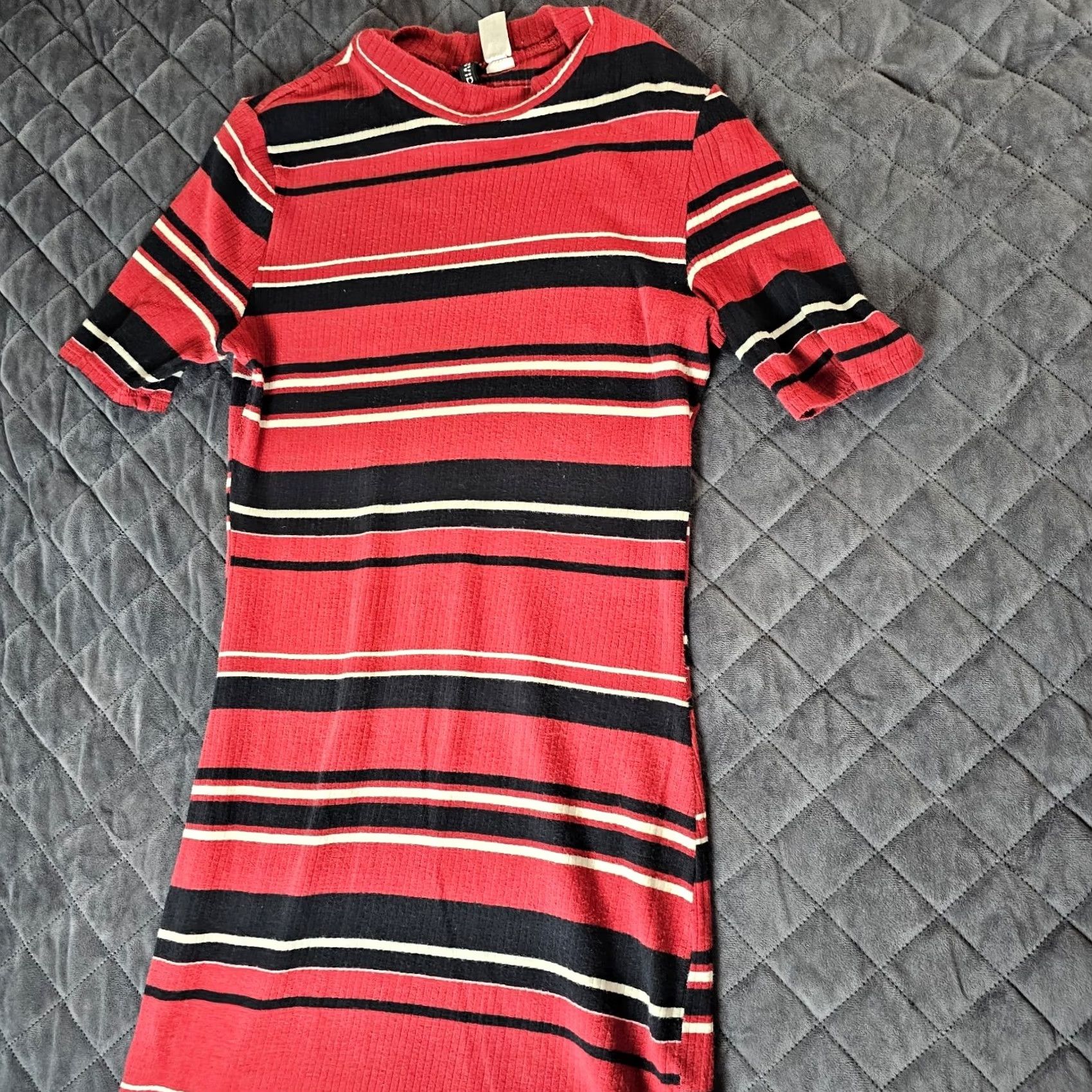 H&M Divided by H&M Dress Women Red Striped 3/4 Sleeve Round Neck Holiday Size 14 Size XL / US 12-14 / IT 48-50 - 5 Thumbnail