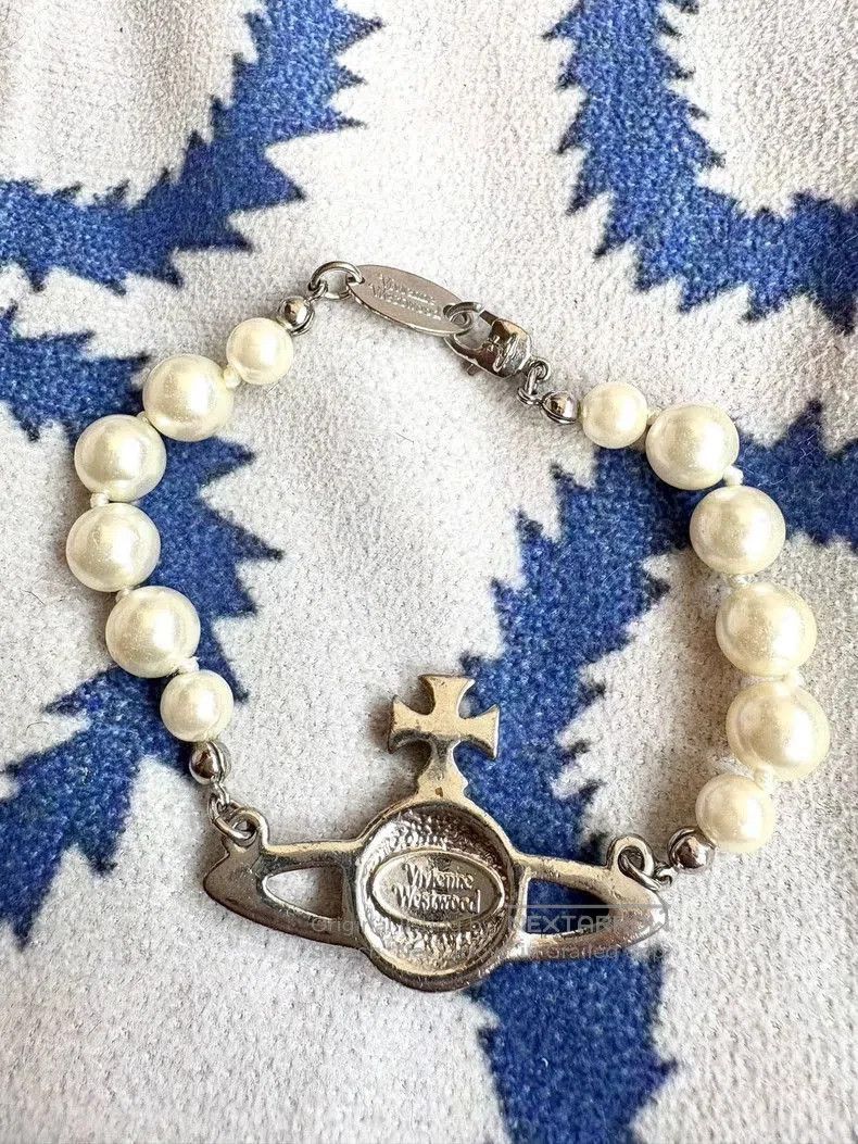 Vivienne Westwood Vivienne Westwood Pink Pearl Saturn Bracelet. Size ONE SIZE - 2 Thumbnail