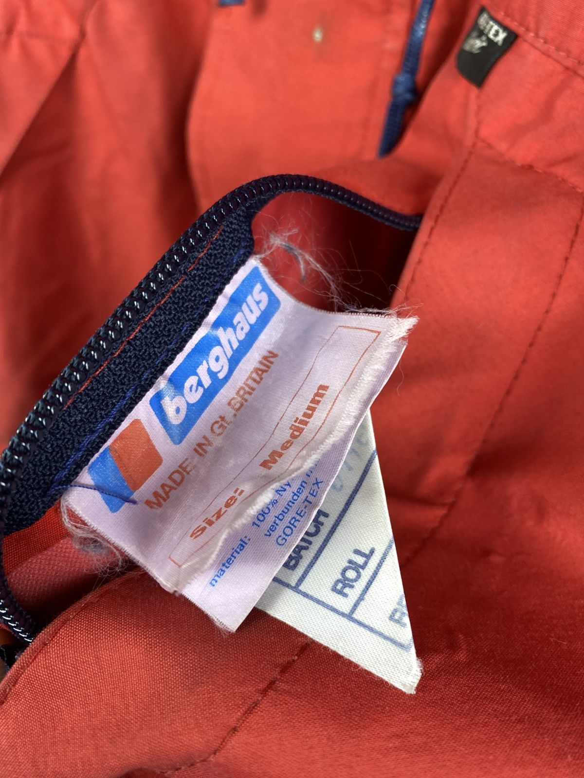 Berghaus × Vintage ❗️Rare❗️Vintage 90s Berghaus Trango Extreme Gore Tex Jacket Size US M / EU 48-50 / 2 - 19 Thumbnail