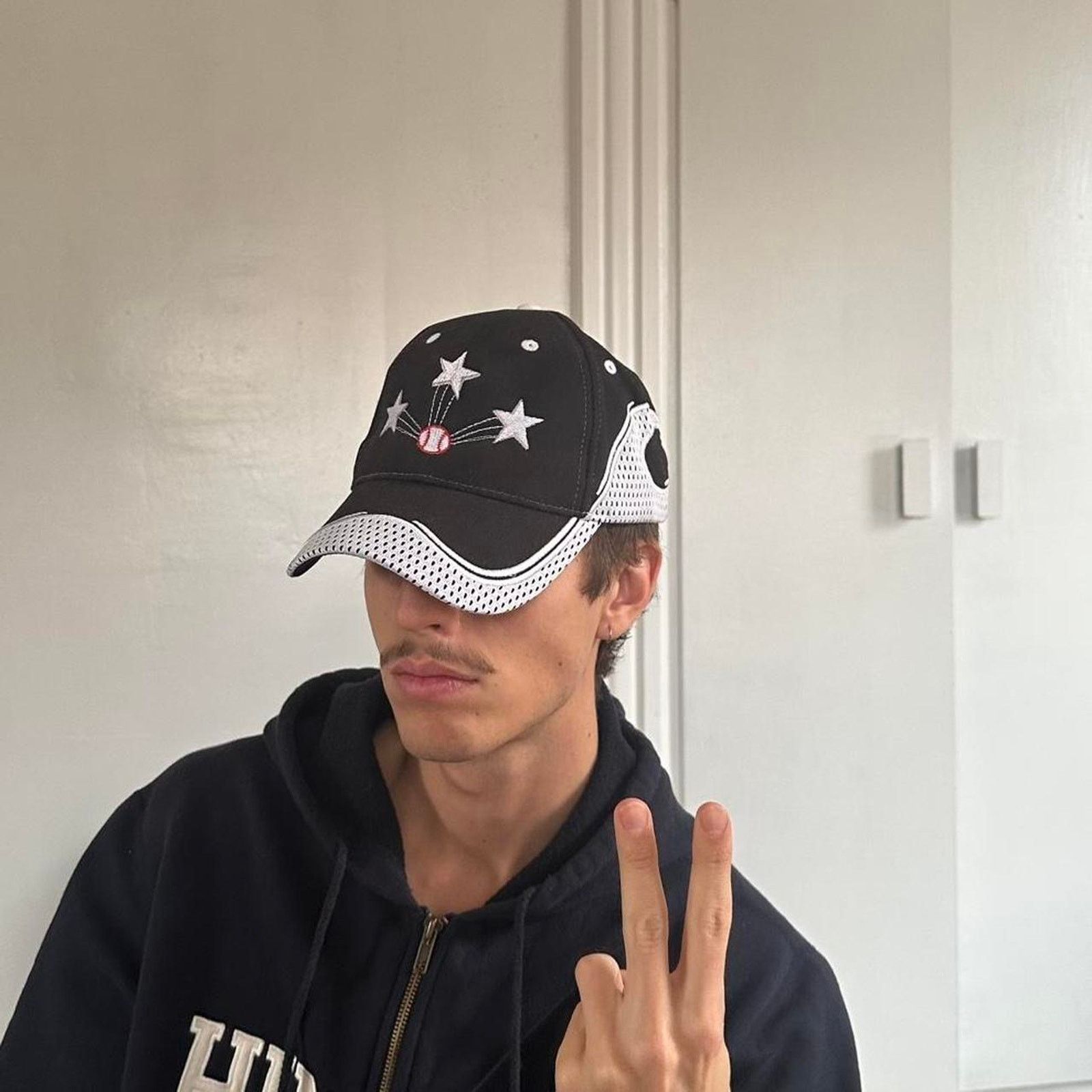 Vintage Vintage Y2K 00s Sporty Baseball Star Embroidered Flame Hat Size ONE SIZE - 2 Thumbnail