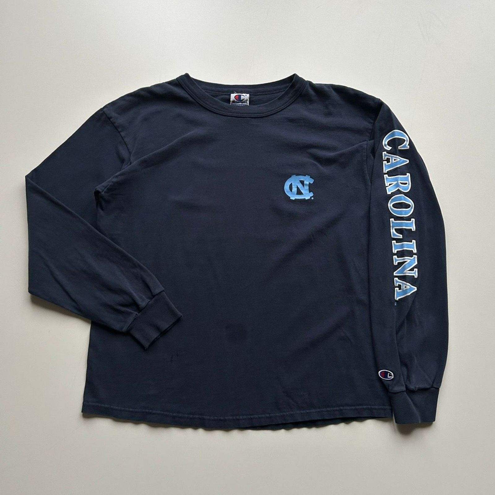 Champion Vintage UNC Tar Heels NCAA Graphic Long Sleeve Shirt Small Size US S / EU 44-46 / 1 - 1 Thumbnail