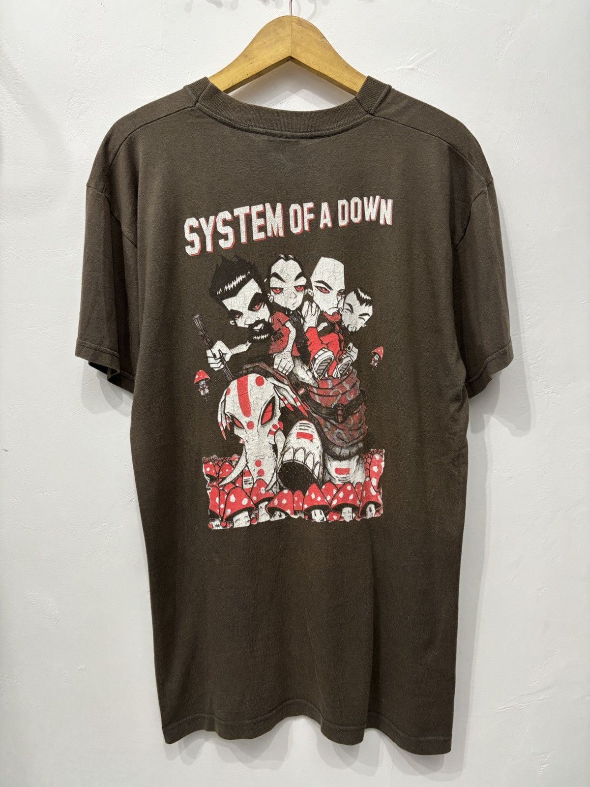 Band Tees Vintage Y2K System Of A Down Mushroom Band Tshirt Size US L / EU 52-54 / 3 - 2 Thumbnail