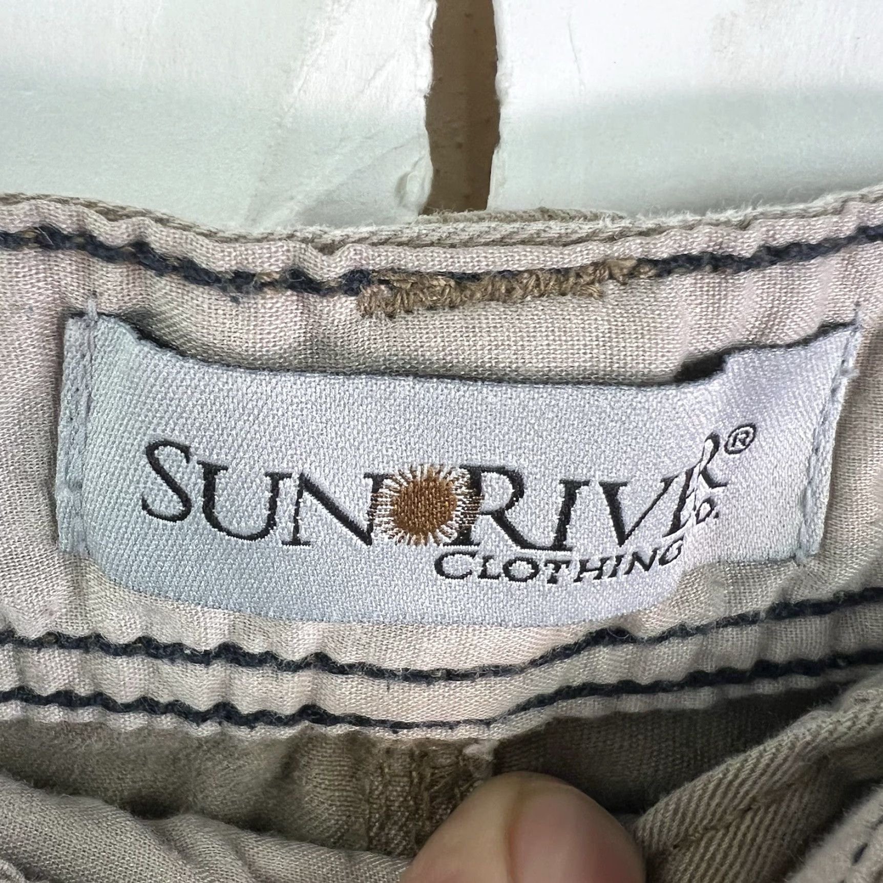 Vintage VINTAGE? [No, it's not vintage] Sun River Cargo Shorts Men 36 Beige Cotton Cargo Pocket Regular 10in Inseam Summer Spring Mens Size US 36 / EU 52 - 5 Thumbnail
