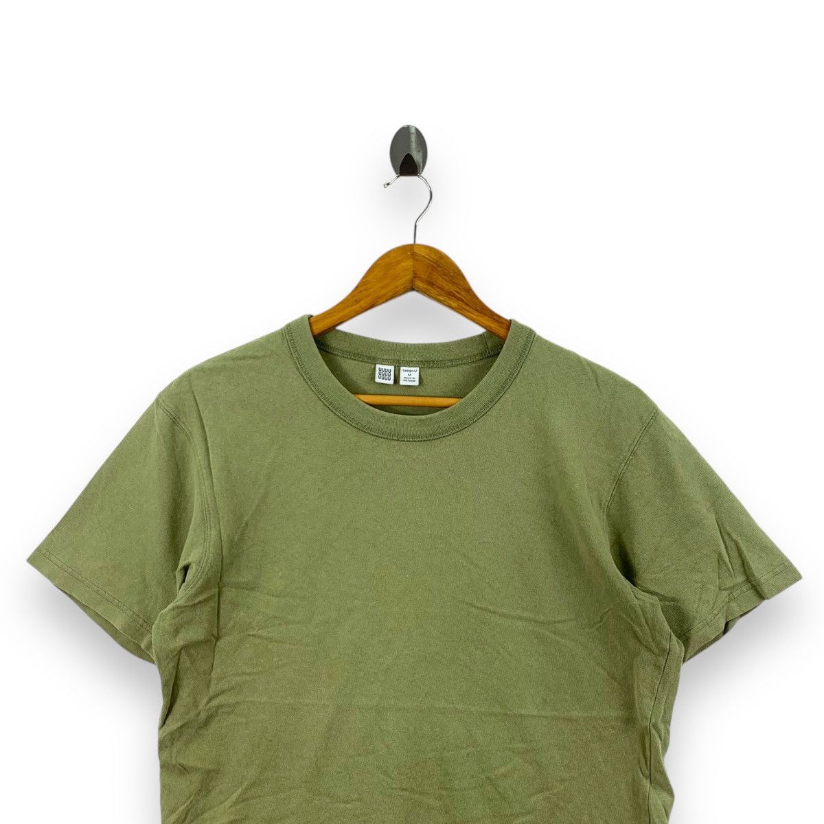 Uniqlo LEMAIRE x UNIQLO COLLECTION Plain Lime Green Tee Shirt Size US M / EU 48-50 / 2 - 2 Thumbnail