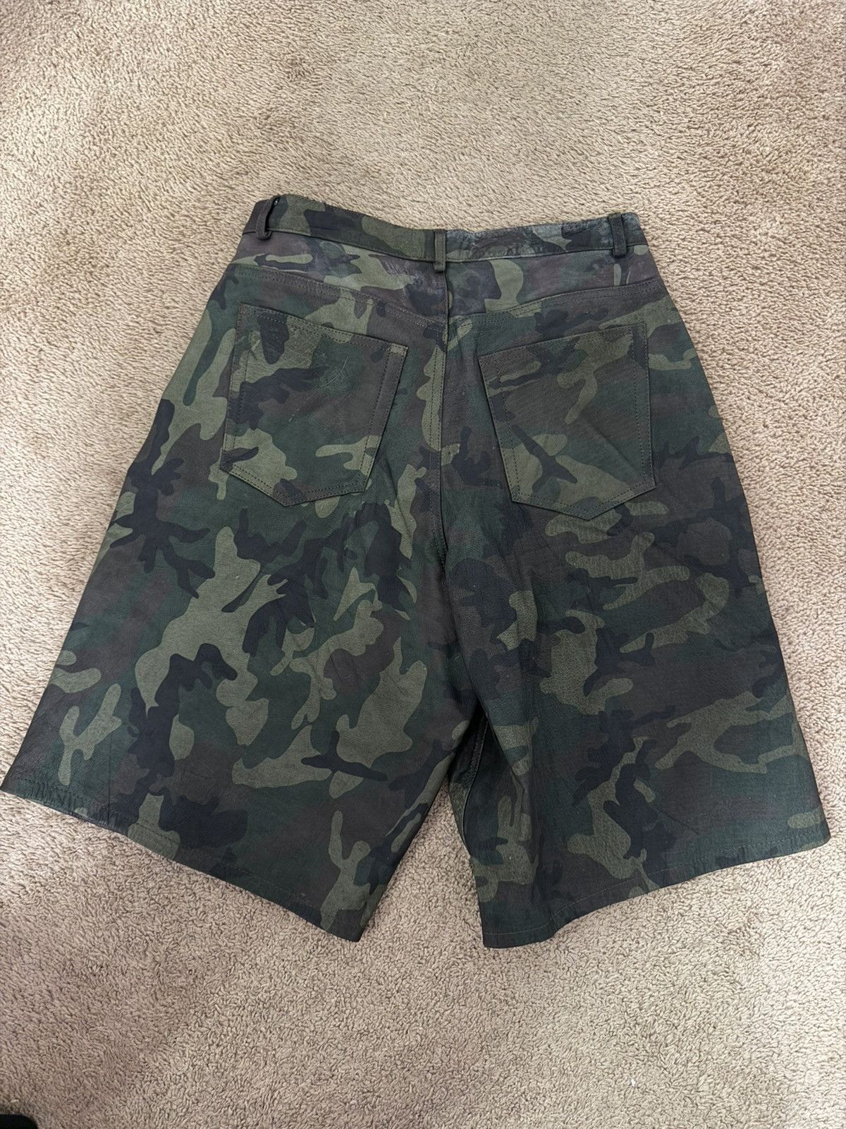 The GV Gallery GV Gallery Raspberry Hills ‘Barrack’ Camo Leather Shorts Size US 32 / EU 48 - 2 Thumbnail