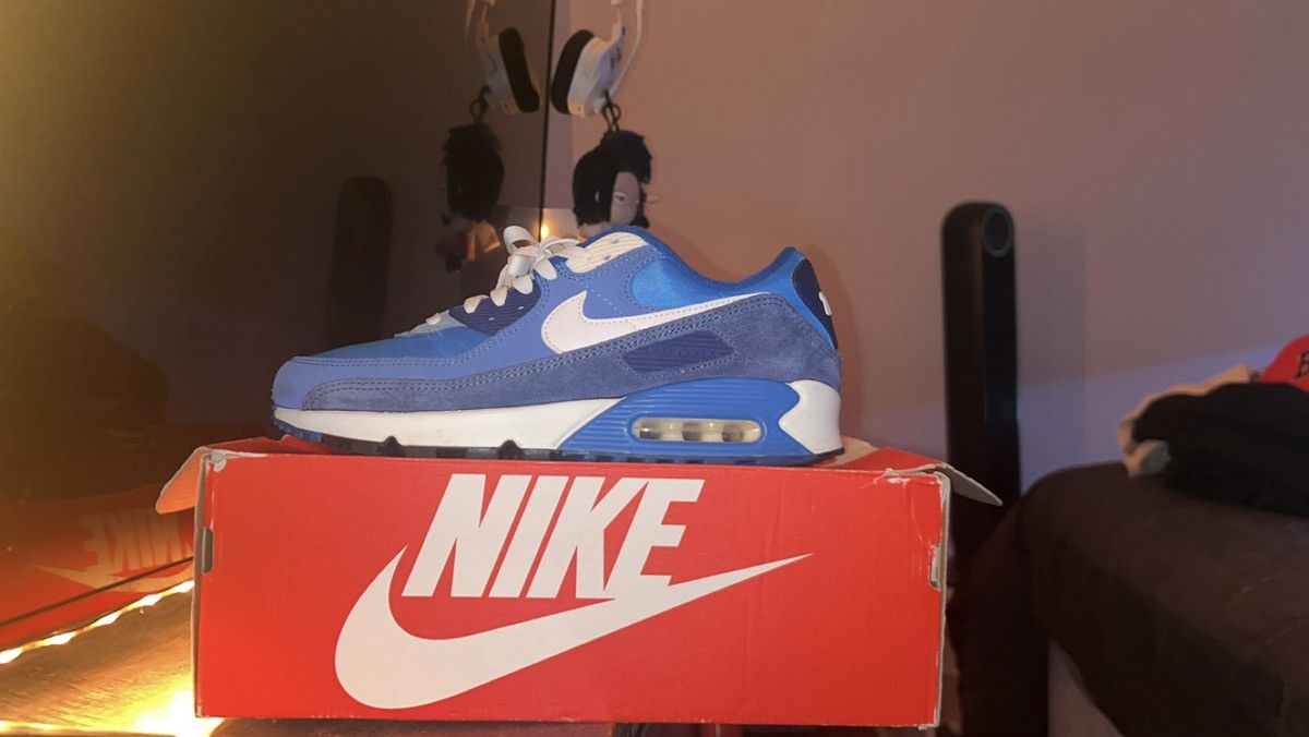 Nike NIKE AIR MAX 90 SE Size US 9 / EU 42 - 4 Thumbnail