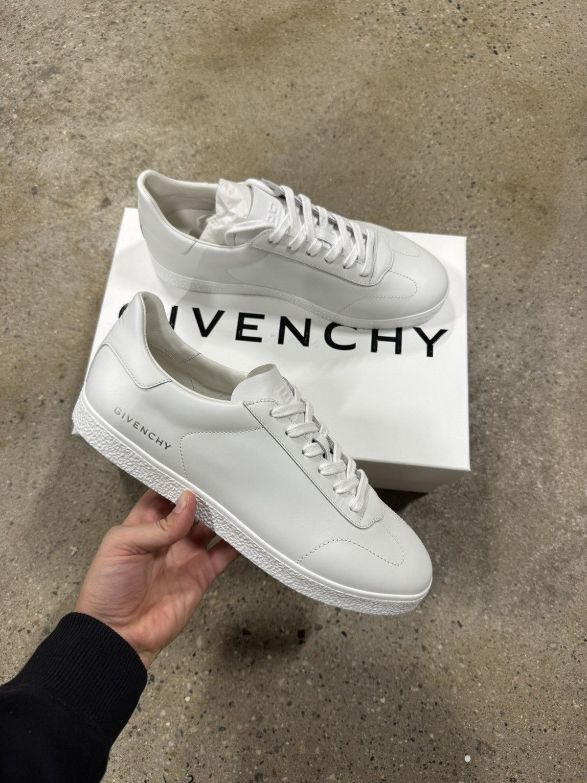 Givenchy Givenchy Leather Town Sneaker NEW 750$ Size US 9 / EU 42 - 1 Thumbnail
