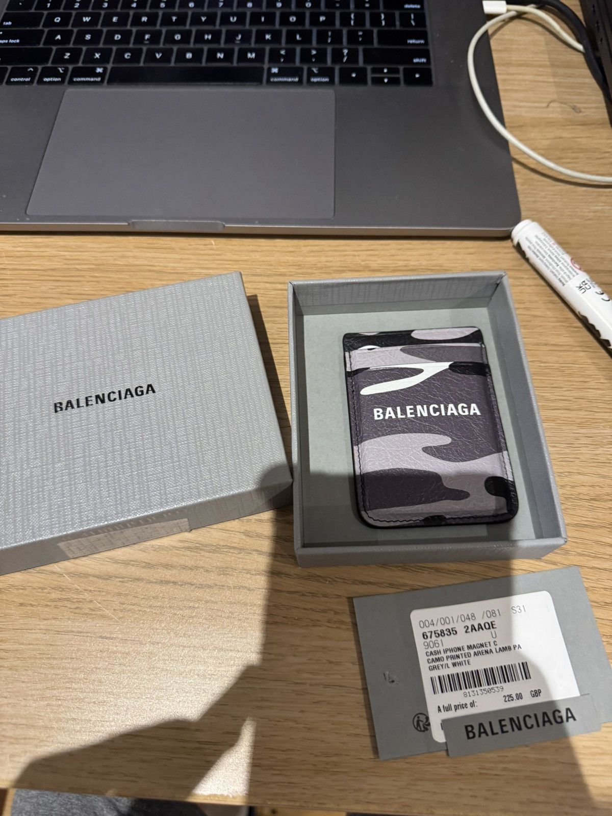 Balenciaga Balenciaga Camouflage 21AW Magnetic phone Card Holder Size ONE SIZE - 1 Thumbnail
