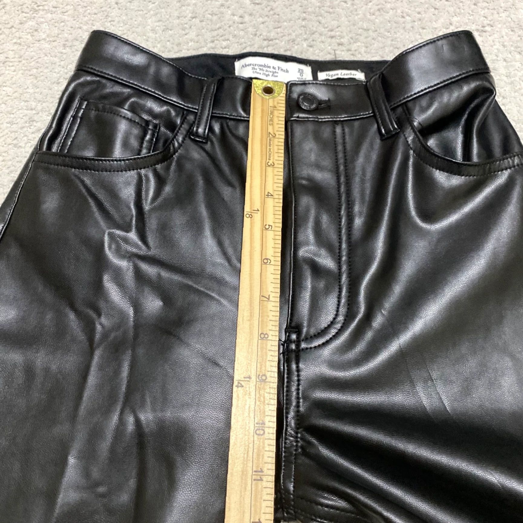 Abercrombie & Fitch Abercrombie & Fitch Womens Pants 0 Black Faux Vegan Leather High Rise Straight Casual 90s Womens Pants Size 25" / US 0 / IT 36 - 7 Thumbnail