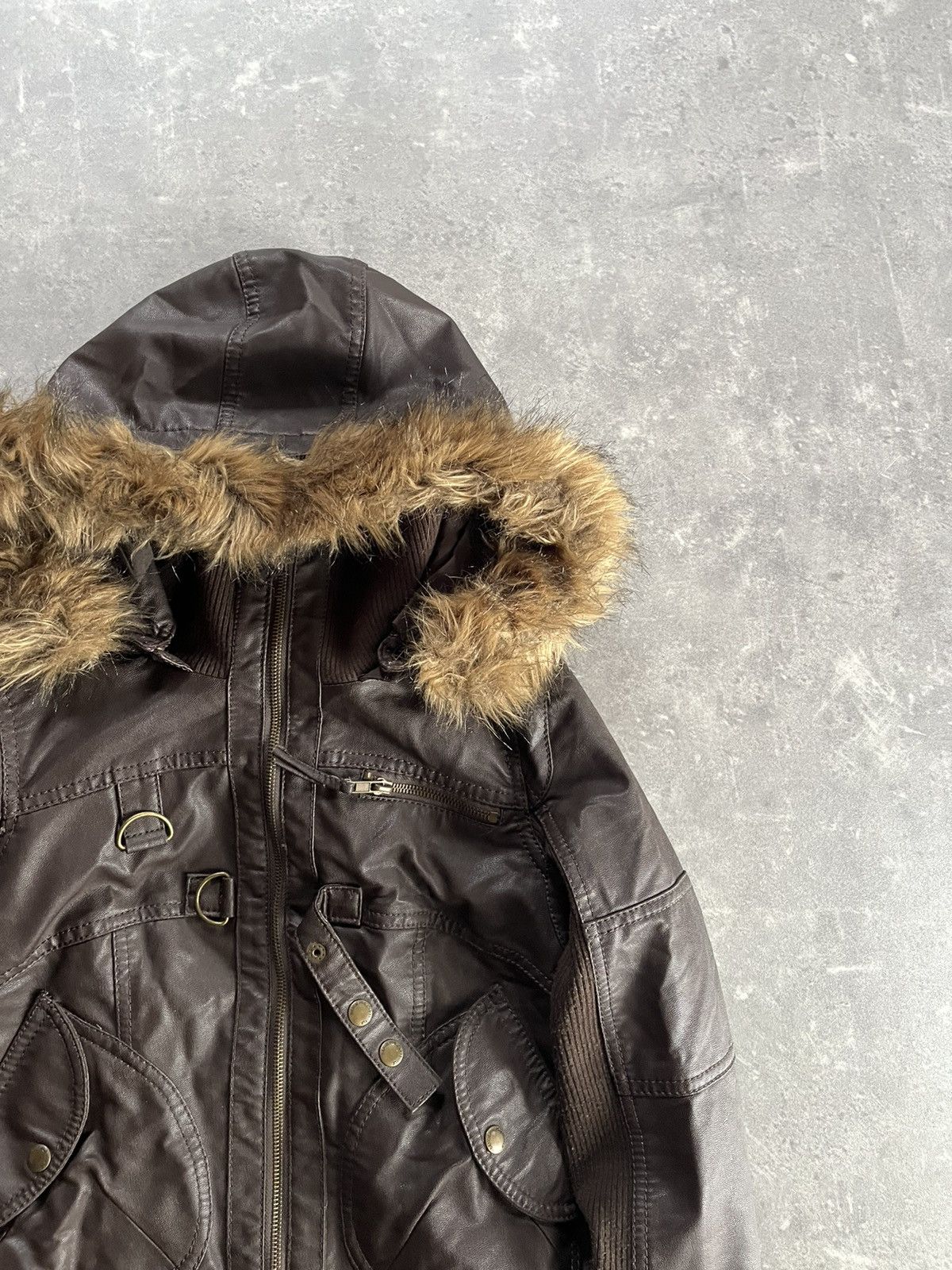 Japanese Brand 00s Faux Fur Hooded Y2K Bondage Straps Bomber Jacket XS Size XS / US 0-2 / IT 36-38 - 4 Thumbnail